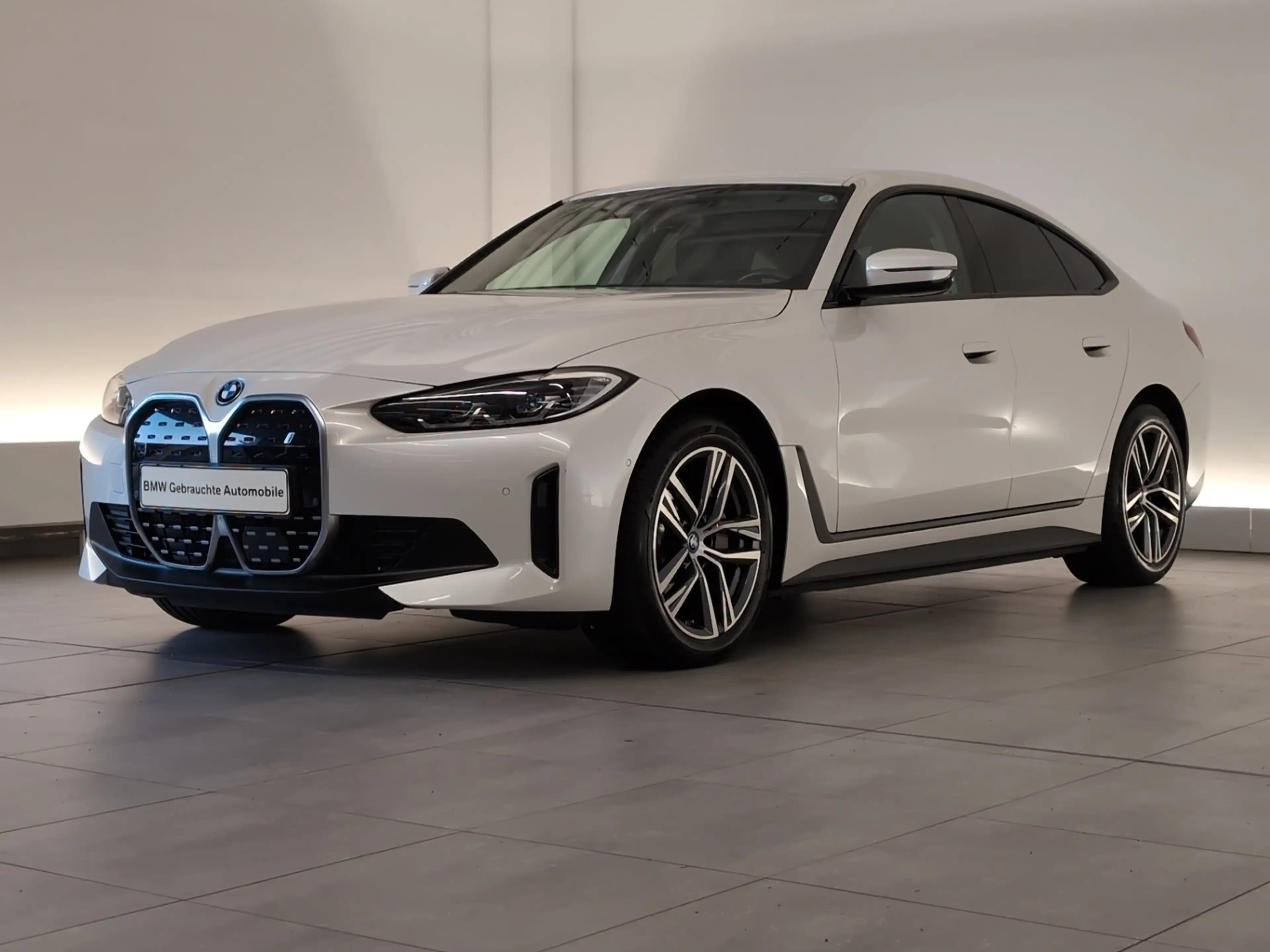 BMW i4 eDrive40 Gran Coupé Navi/LED/RFK/HuD/ACC/HiFi — photo 2
