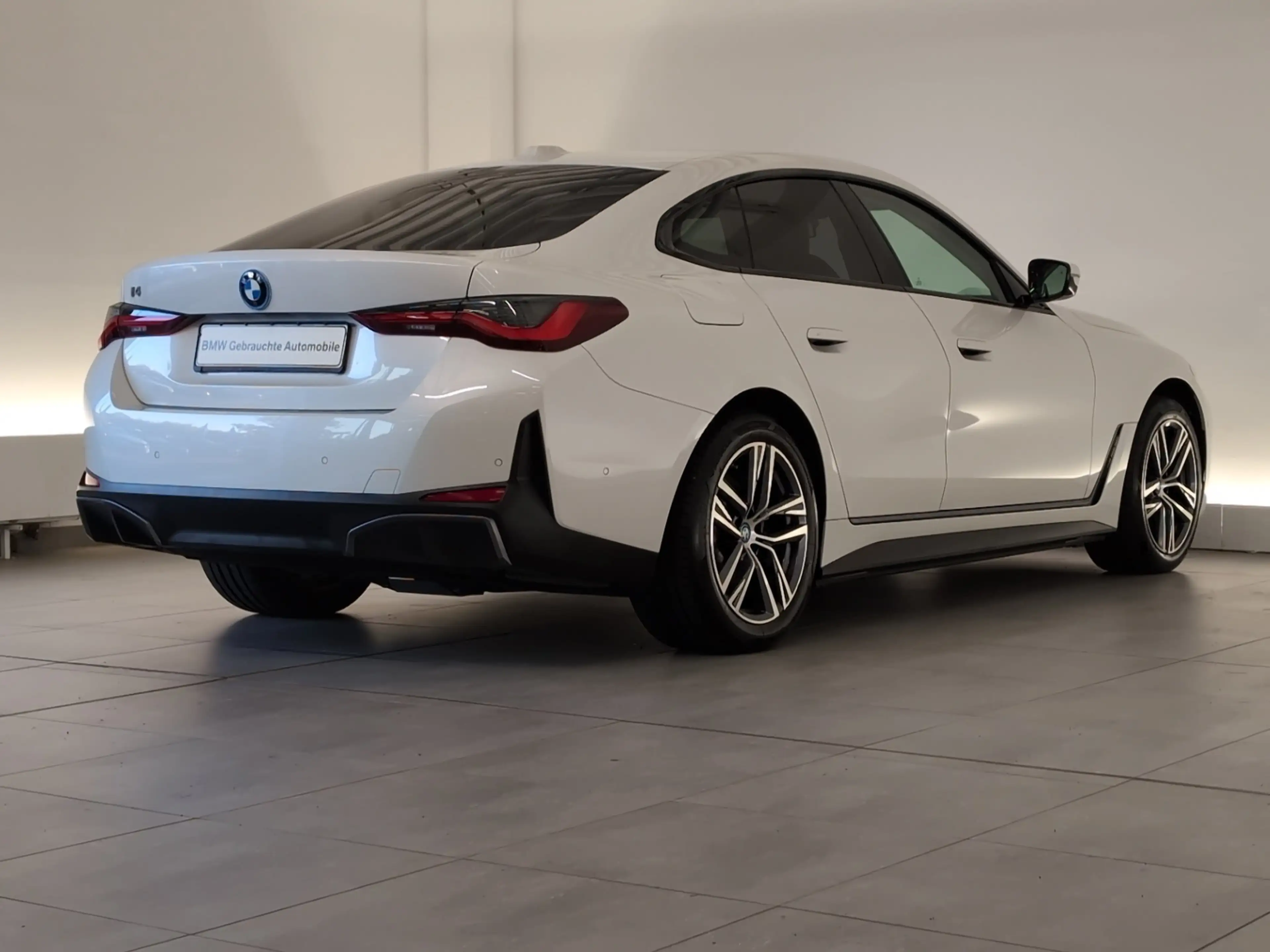 BMW i4 eDrive40 Gran Coupé Navi/LED/RFK/HuD/ACC/HiFi — photo 9