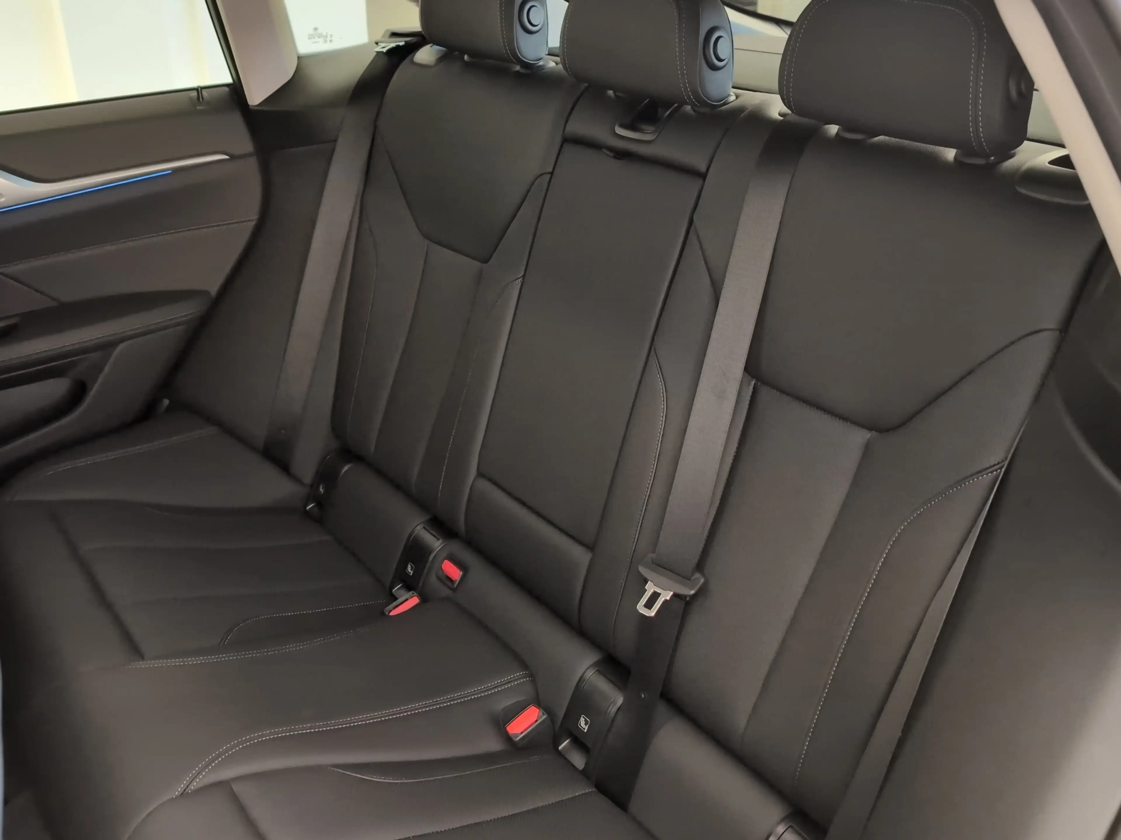 BMW i4 eDrive40 Gran Coupé Navi/LED/RFK/HuD/ACC/HiFi — photo 5