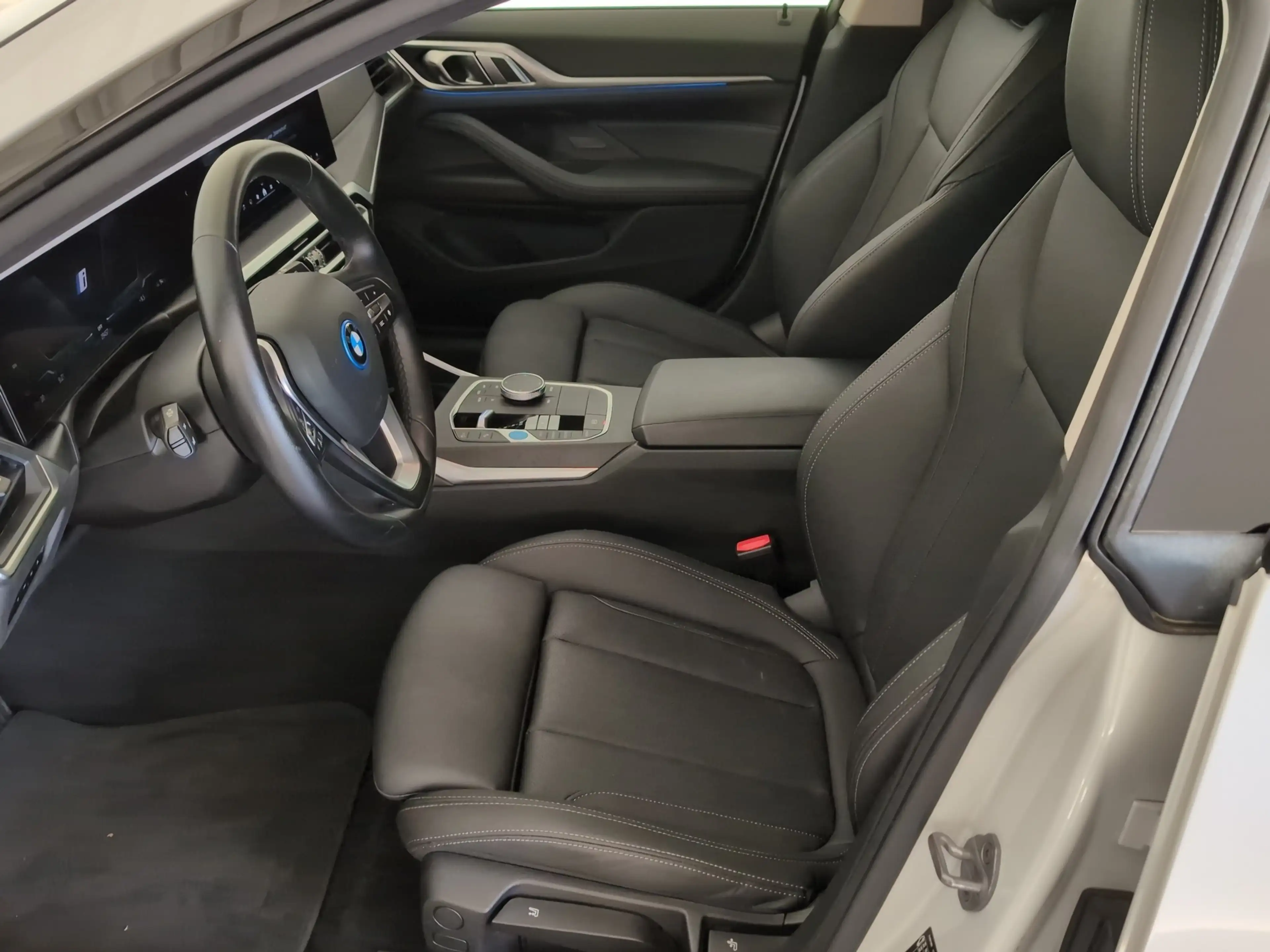 BMW i4 eDrive40 Gran Coupé Navi/LED/RFK/HuD/ACC/HiFi — photo 4