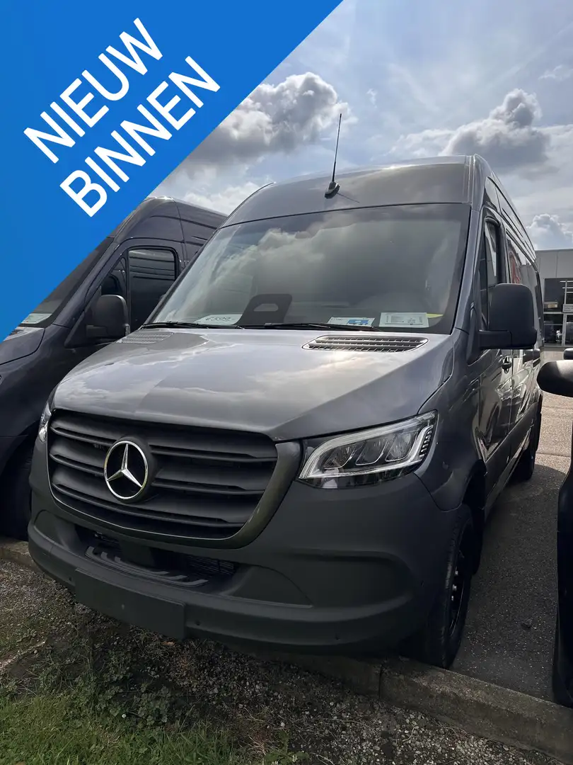 Mercedes-Benz Sprinter 317 CDI GB L2 RWD 3.5T Šedá - 1