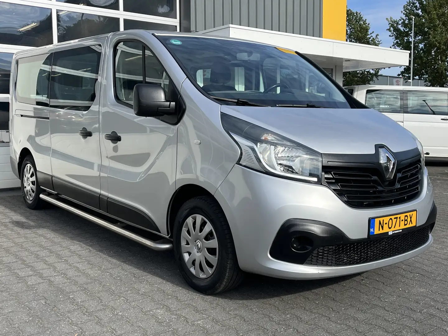 Renault Trafic Passenger 8-persoons 1.6 dCi Grand Authentique Ene Grijs - 1