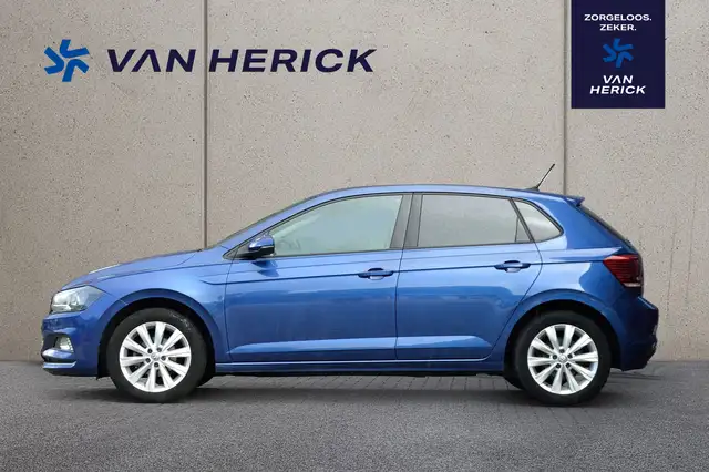 Volkswagen Polo view 2