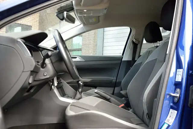 Volkswagen Polo view 6