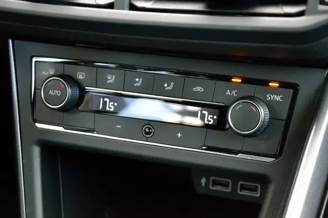 Volkswagen Polo view 16