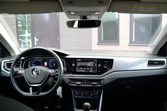 Volkswagen Polo view 7