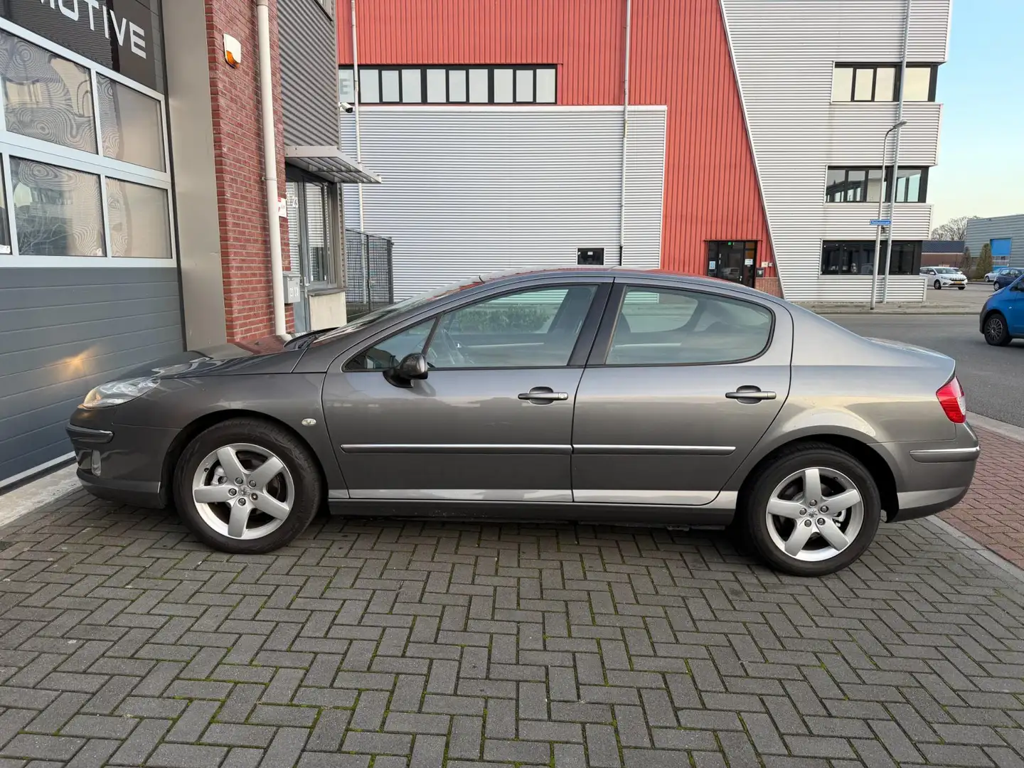 Peugeot 407 2.0 ST Pack Business Navi PDC Cruise Trekhaak Grijs - 2