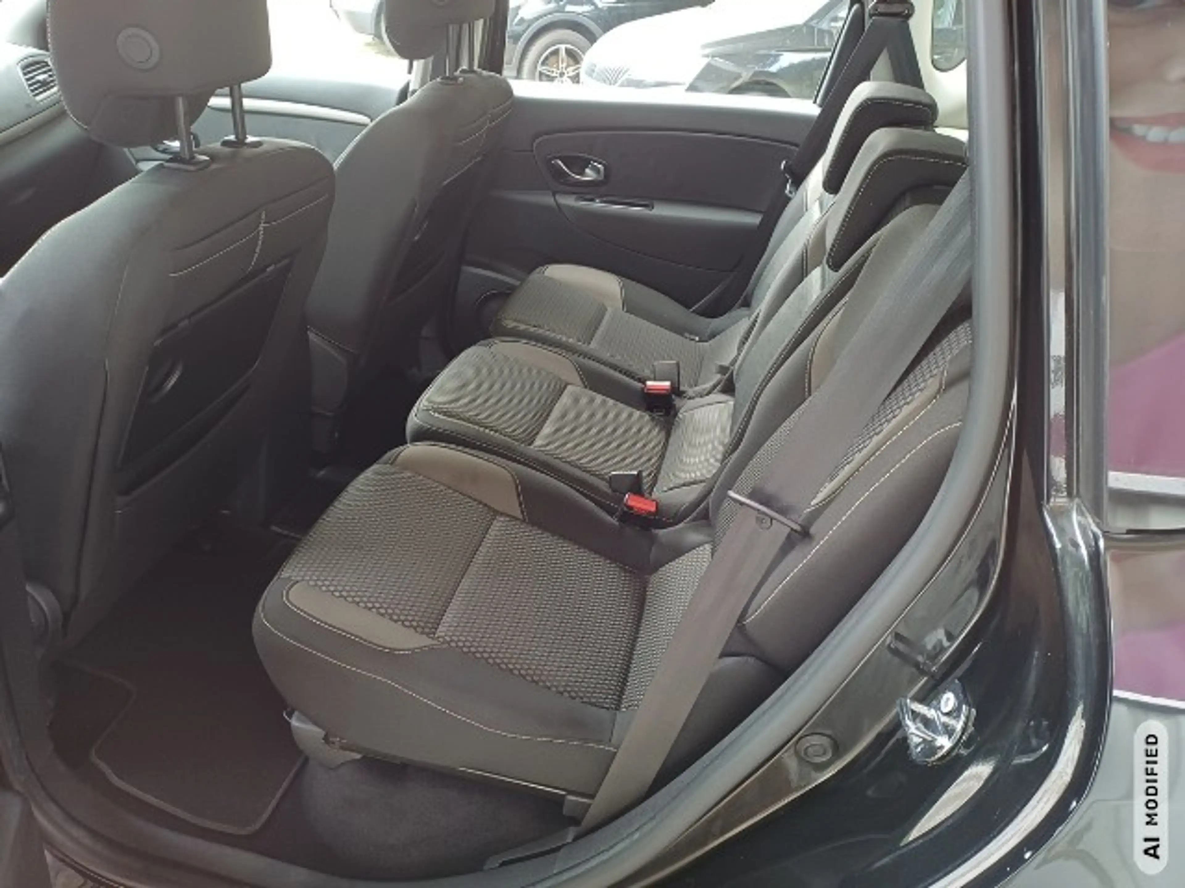Renault Scenic 1.2 TCe 115 Xmod Paris ENERGY*NAVI*SITZHEIZUNG* — photo 8