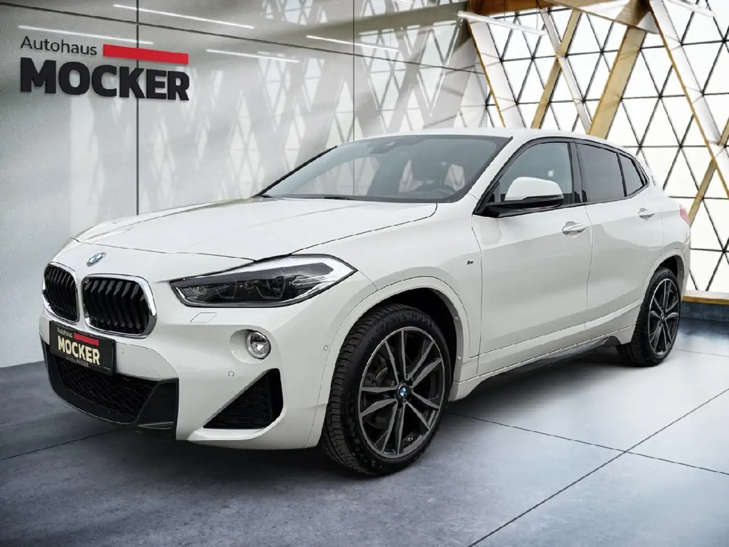 BMW X2 sDrive 20 i M Sport Weiß - 2