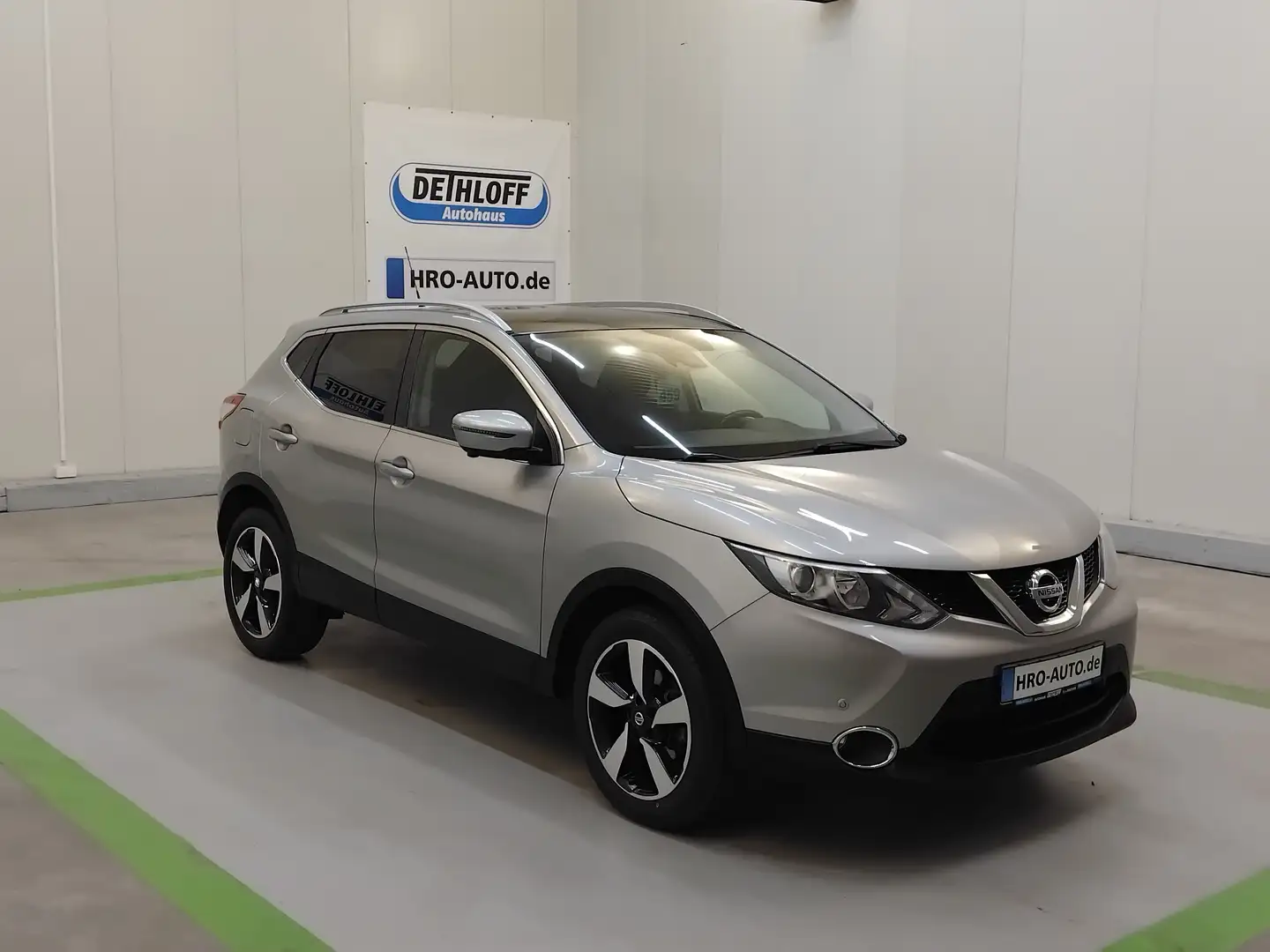 Nissan Qashqai 1.2 DIG-T N-Connecta Grau - 1