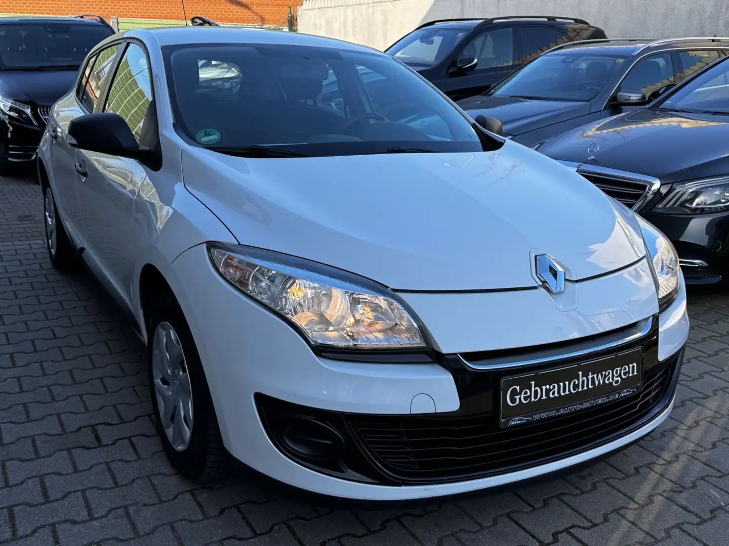 Renault Megane 1,6 III Lim. 5-trg. Authentique 1.Hand HU Bianco - 1