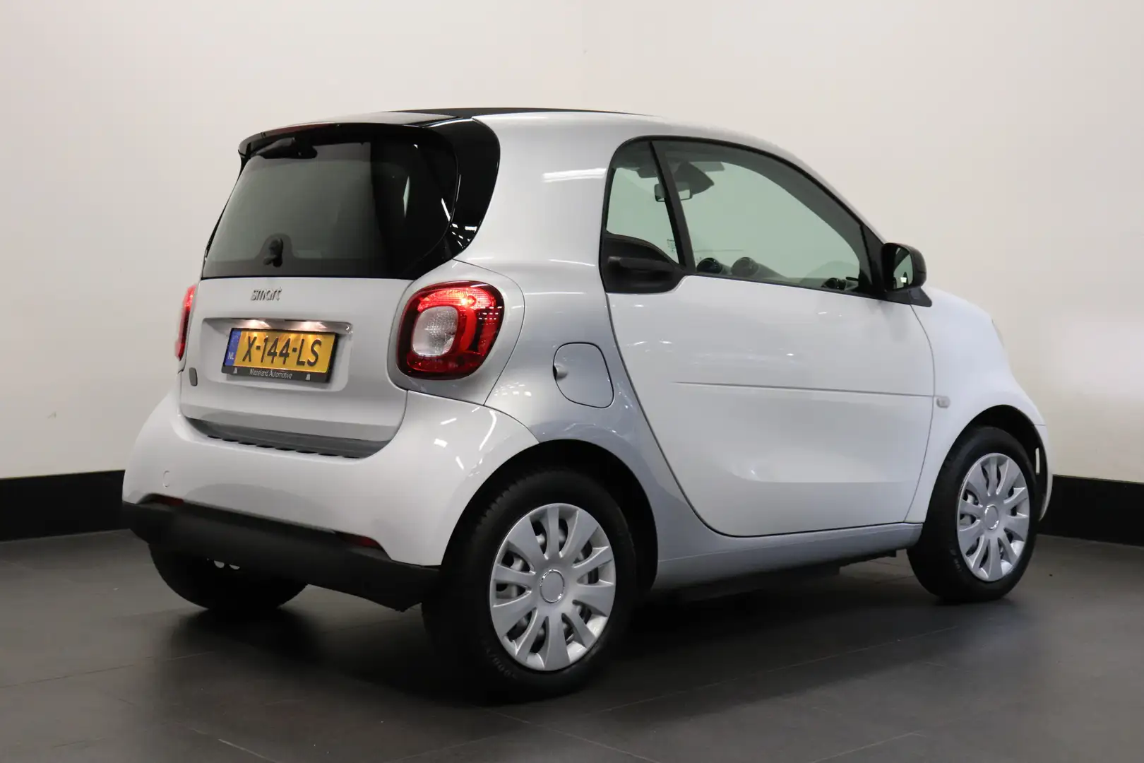 smart forTwo EQ Comfort 60KW | A/C Climate | Cruise | Stoel ver Blanc - 2