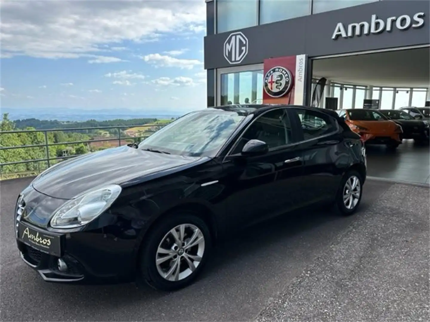 Alfa Romeo Giulietta 1,4 TB Distinctive Schwarz - 1