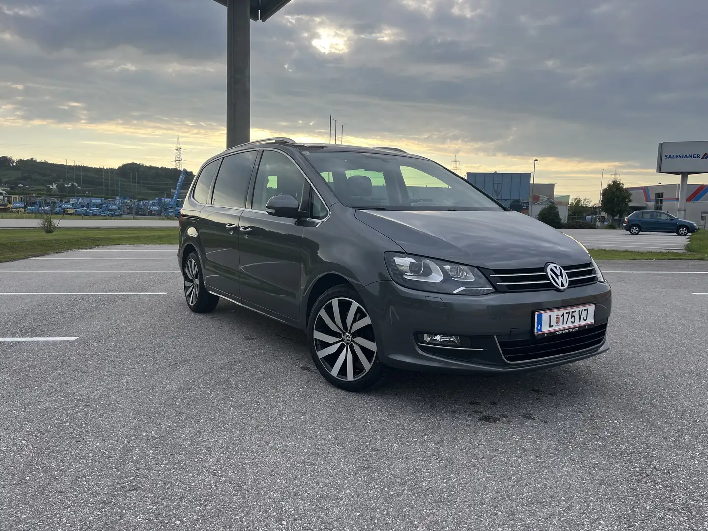 Volkswagen Sharan Highline BMT 2,0 TDI DPF DSG - 1