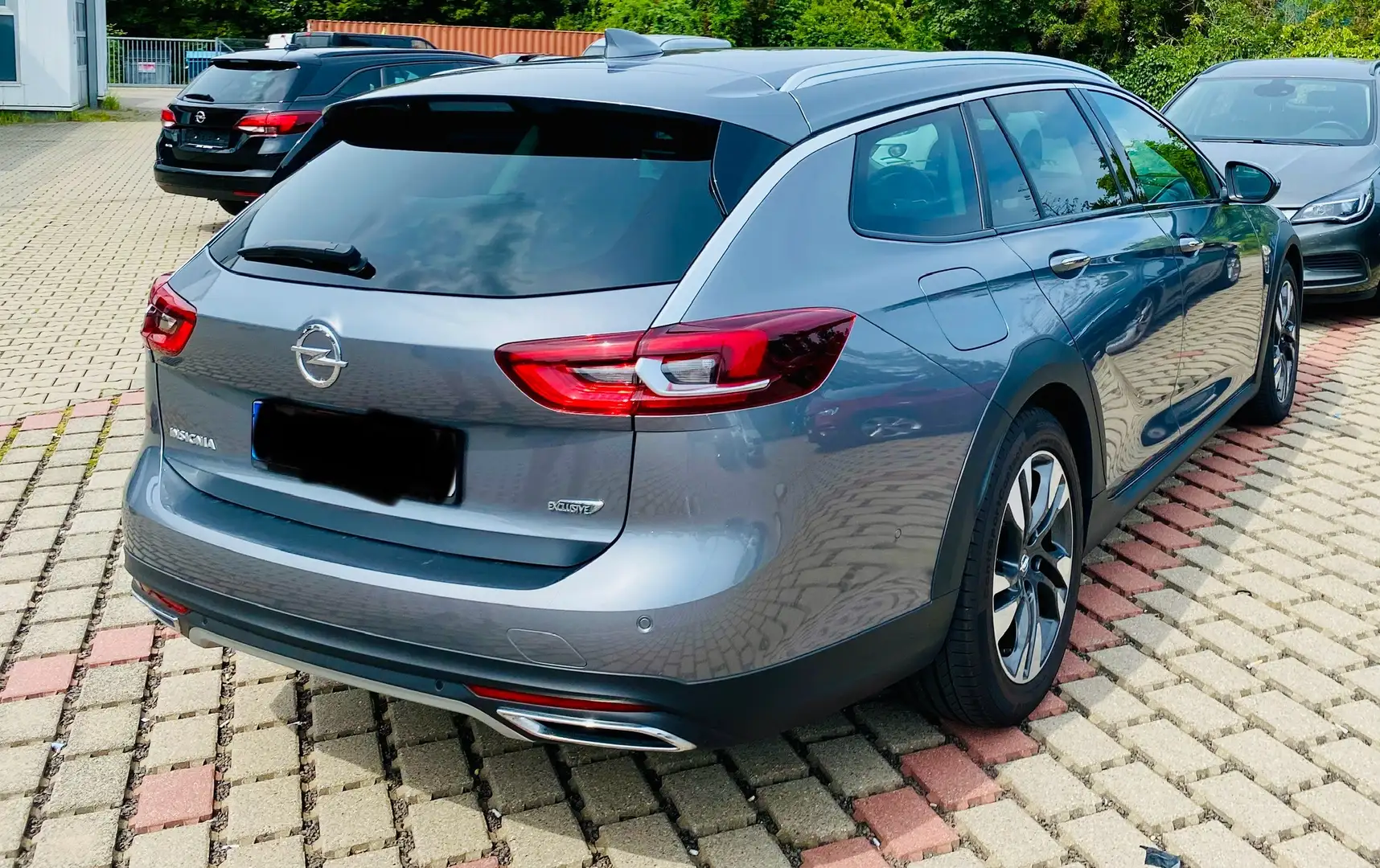 Opel Insignia Insignia Sports Tourer 1.5 Direct Inj Turbo Aut Ex Šedá - 2