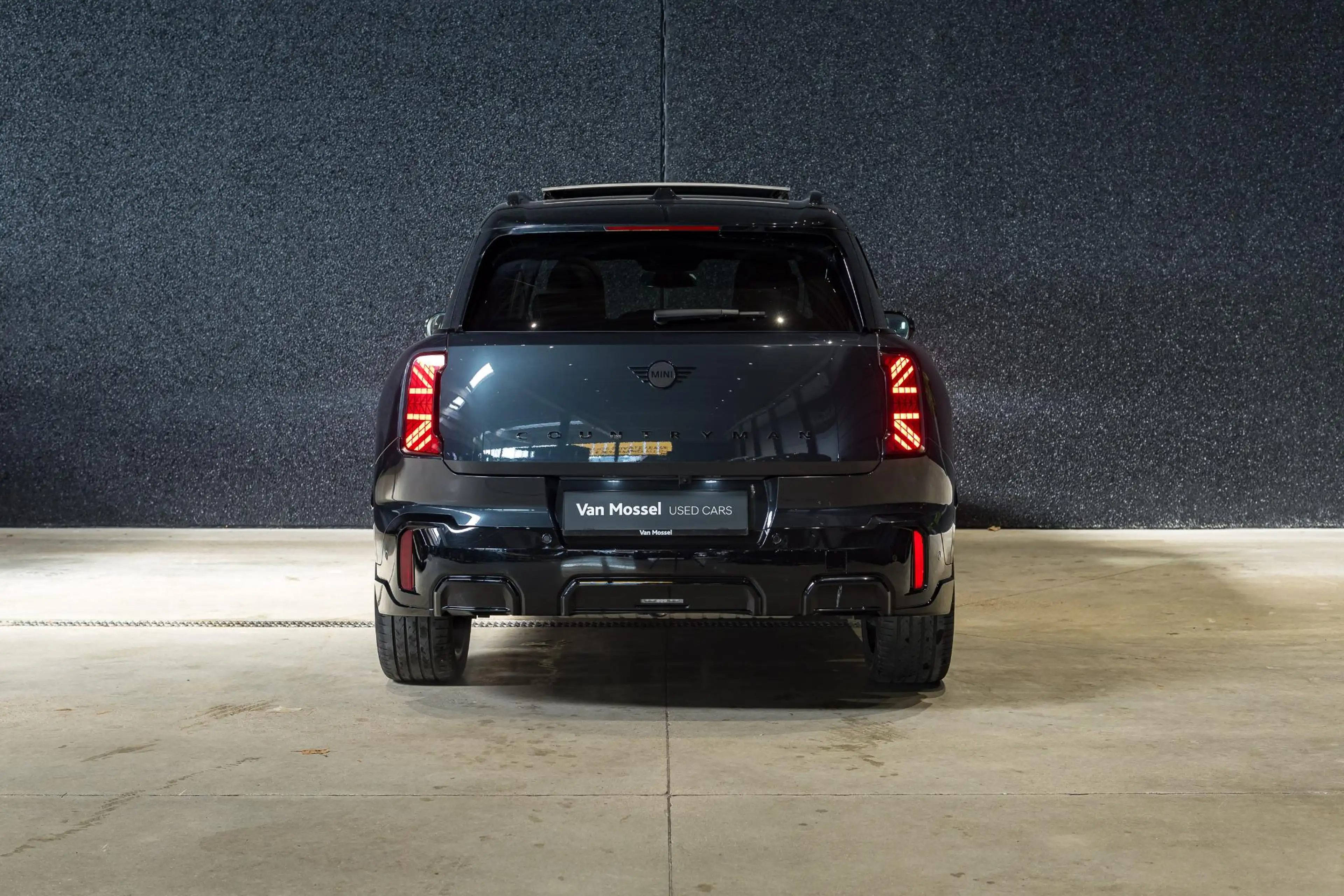 MINI John Cooper Works Countryman C JCW PANO DAK | HUD | CAM | Adaptive CC | Memory — photo 5