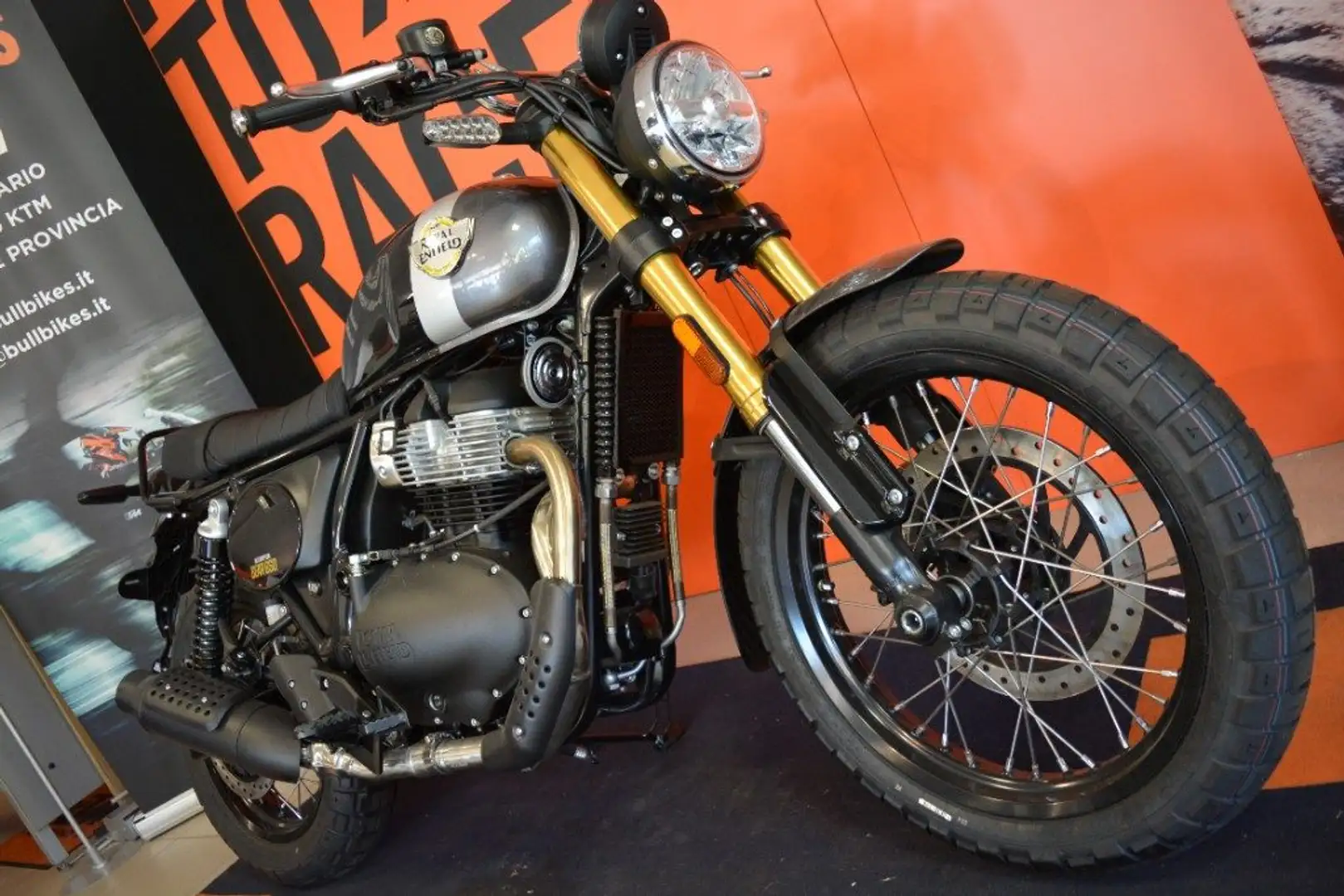 Royal Enfield Interceptor BEAR - 2