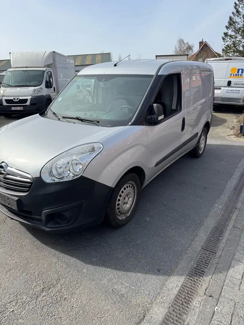 Opel Combo Tour 1.4i XEP Essentia (Hayon/Achterklep) Gris - 2