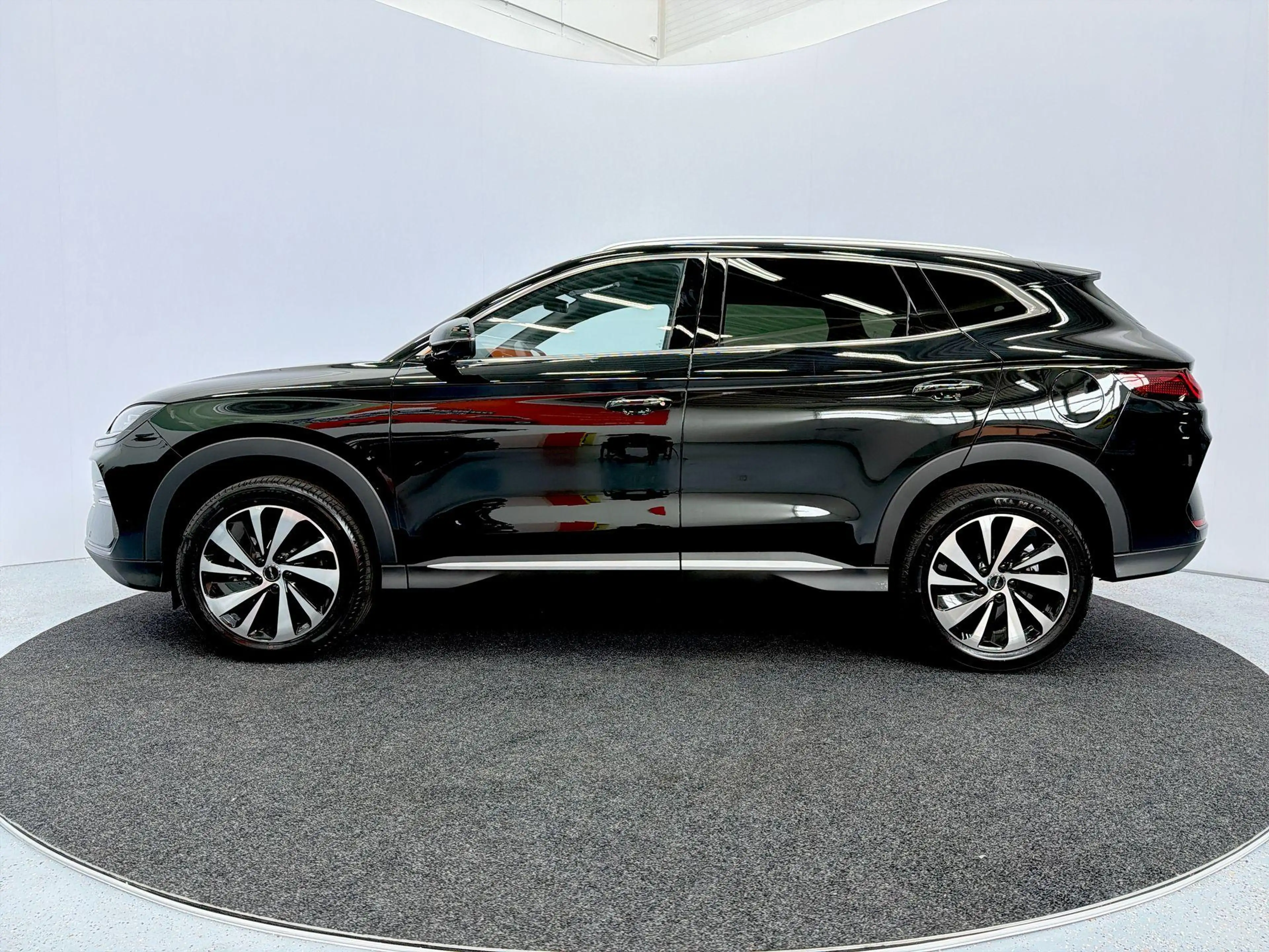 BYD Seal U PHEV DM-I Boost – Praktisch en representatief in h — photo 9
