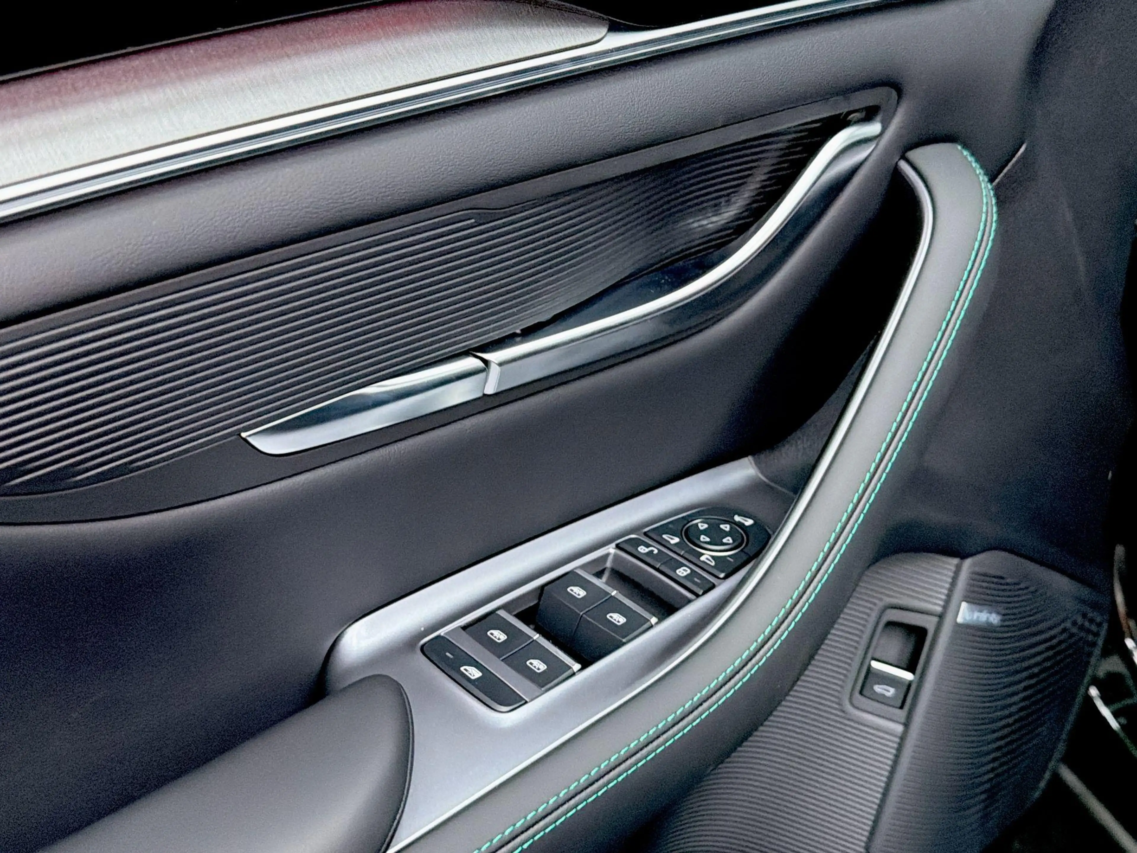 BYD Seal U PHEV DM-I Boost – Praktisch en representatief in h — photo 33