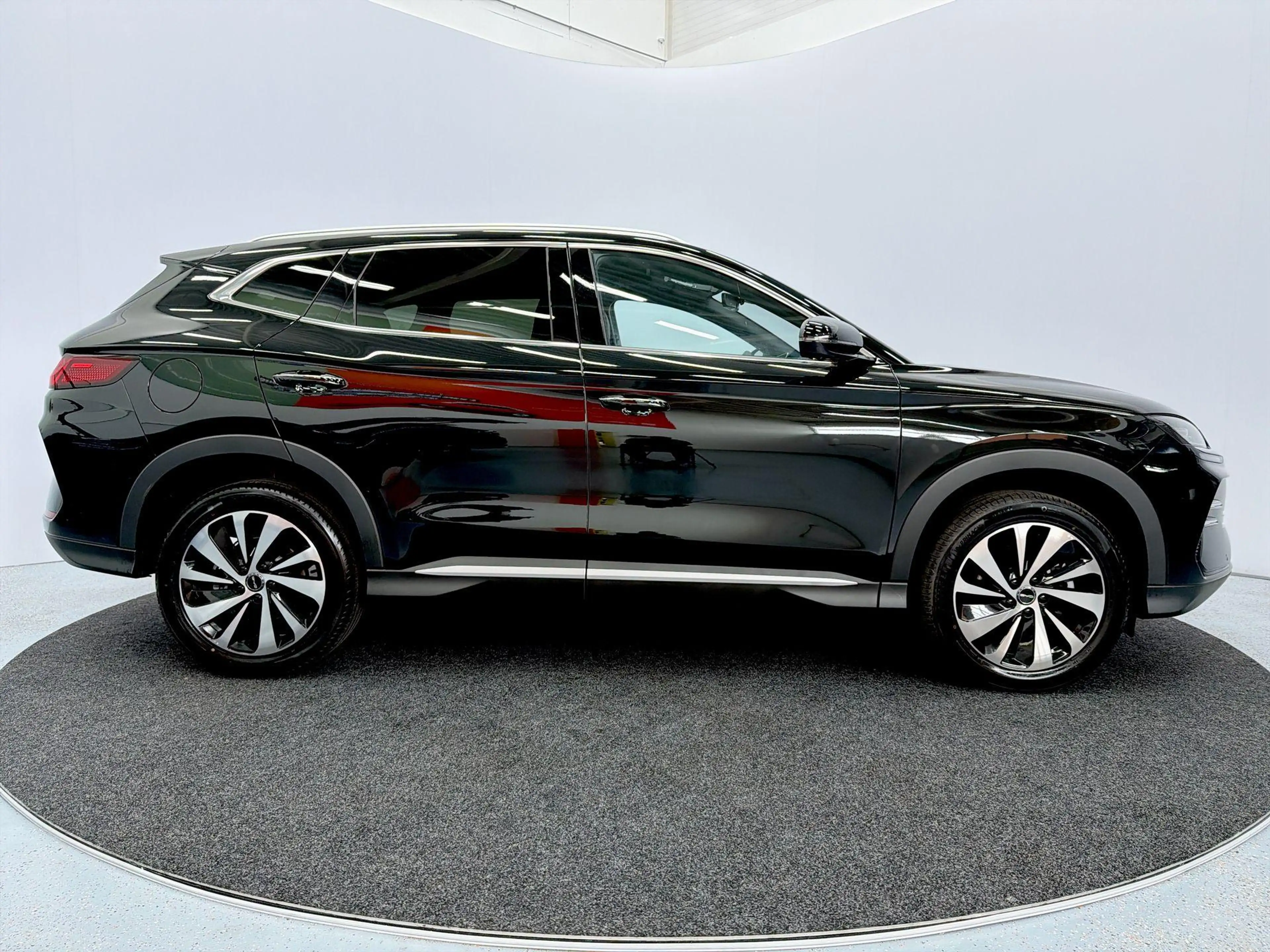 BYD Seal U PHEV DM-I Boost – Praktisch en representatief in h — photo 24