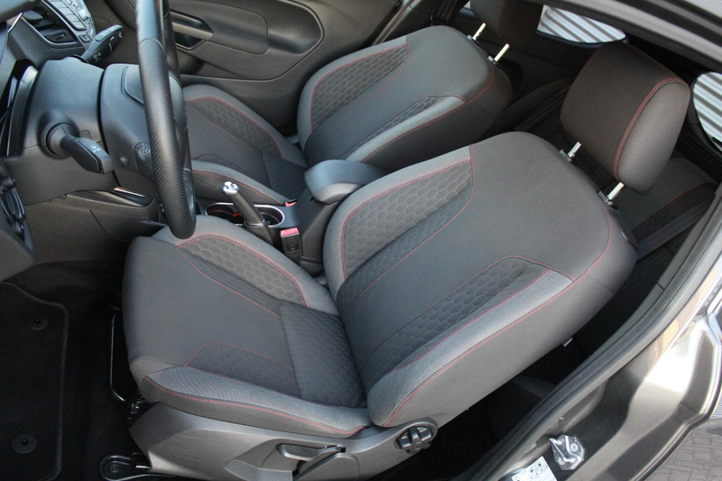 Ford Fiesta 1.0 EcoBoost ST Line/17 inch/Climat — photo 12