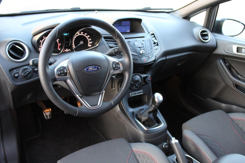 Ford Fiesta 1.0 EcoBoost ST Line/17 inch/Climat — photo 11