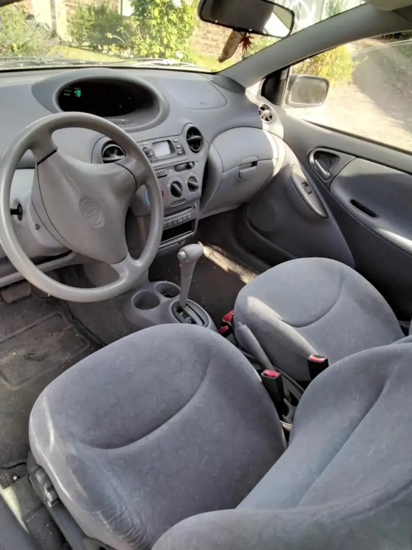Toyota Yaris 1.3i VVT-i 16v Linea Sol Mauve - 2