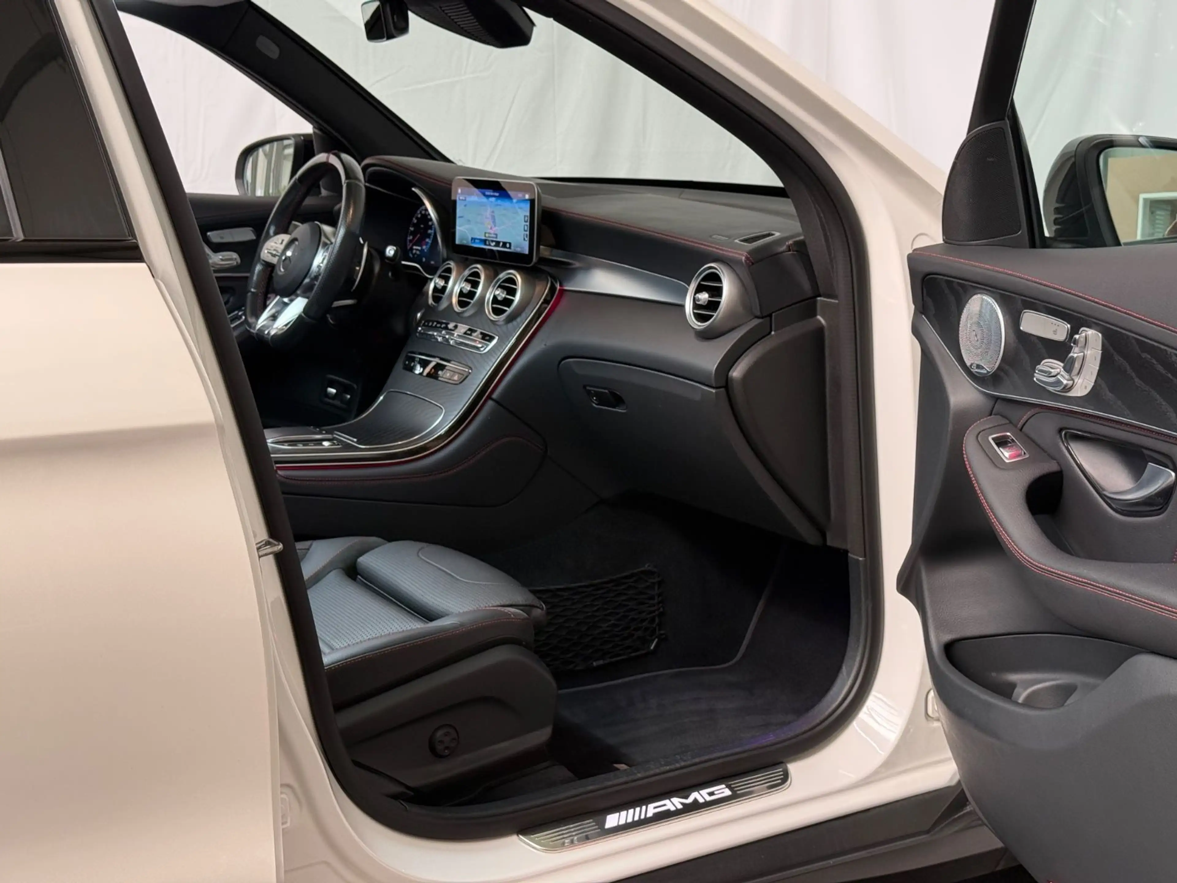 Mercedes-Benz GLC 43 AMG 4Matic/AHK/PANO/BURMESTER/360°/HUD — photo 15