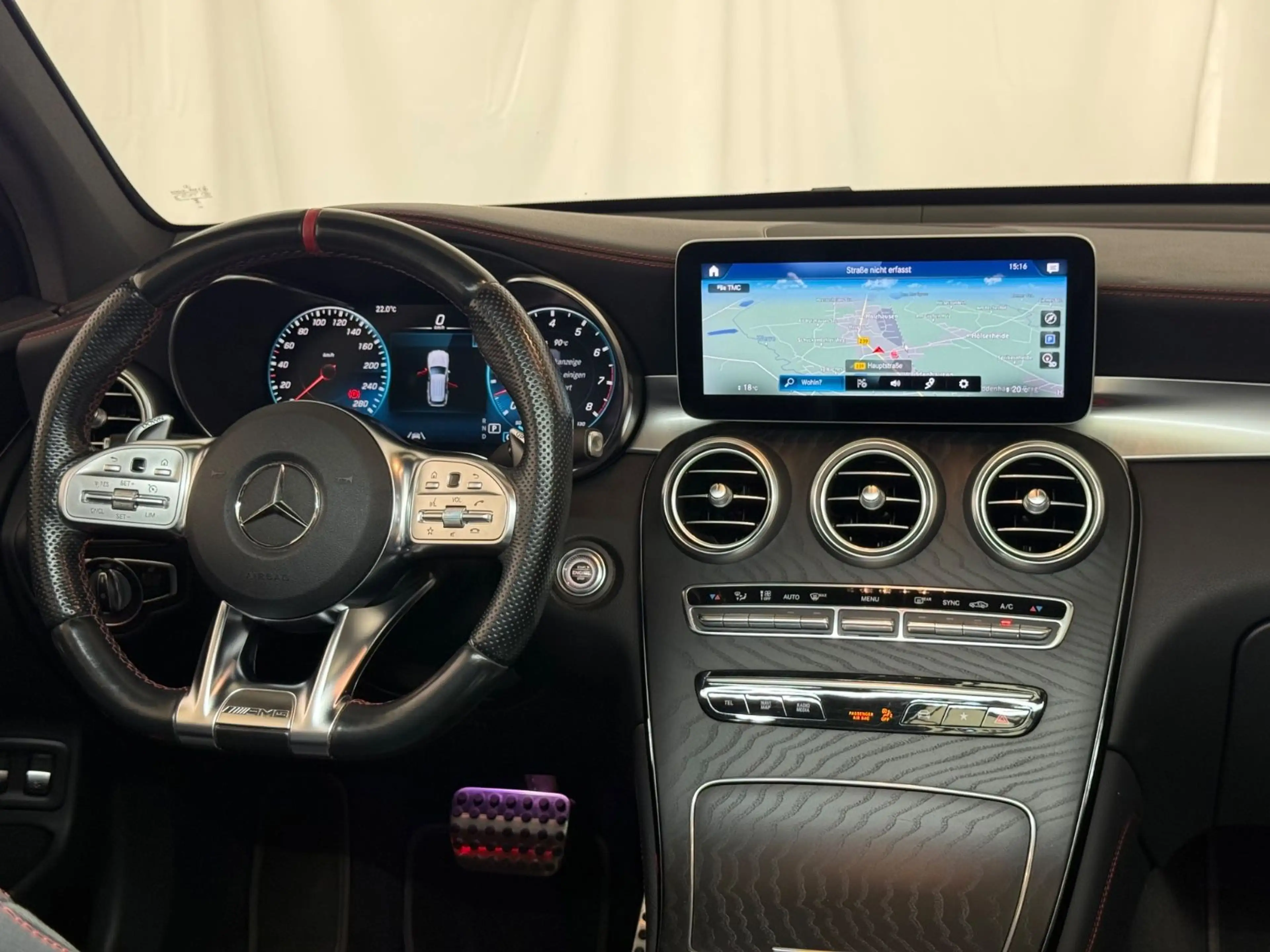 Mercedes-Benz GLC 43 AMG 4Matic/AHK/PANO/BURMESTER/360°/HUD — photo 14