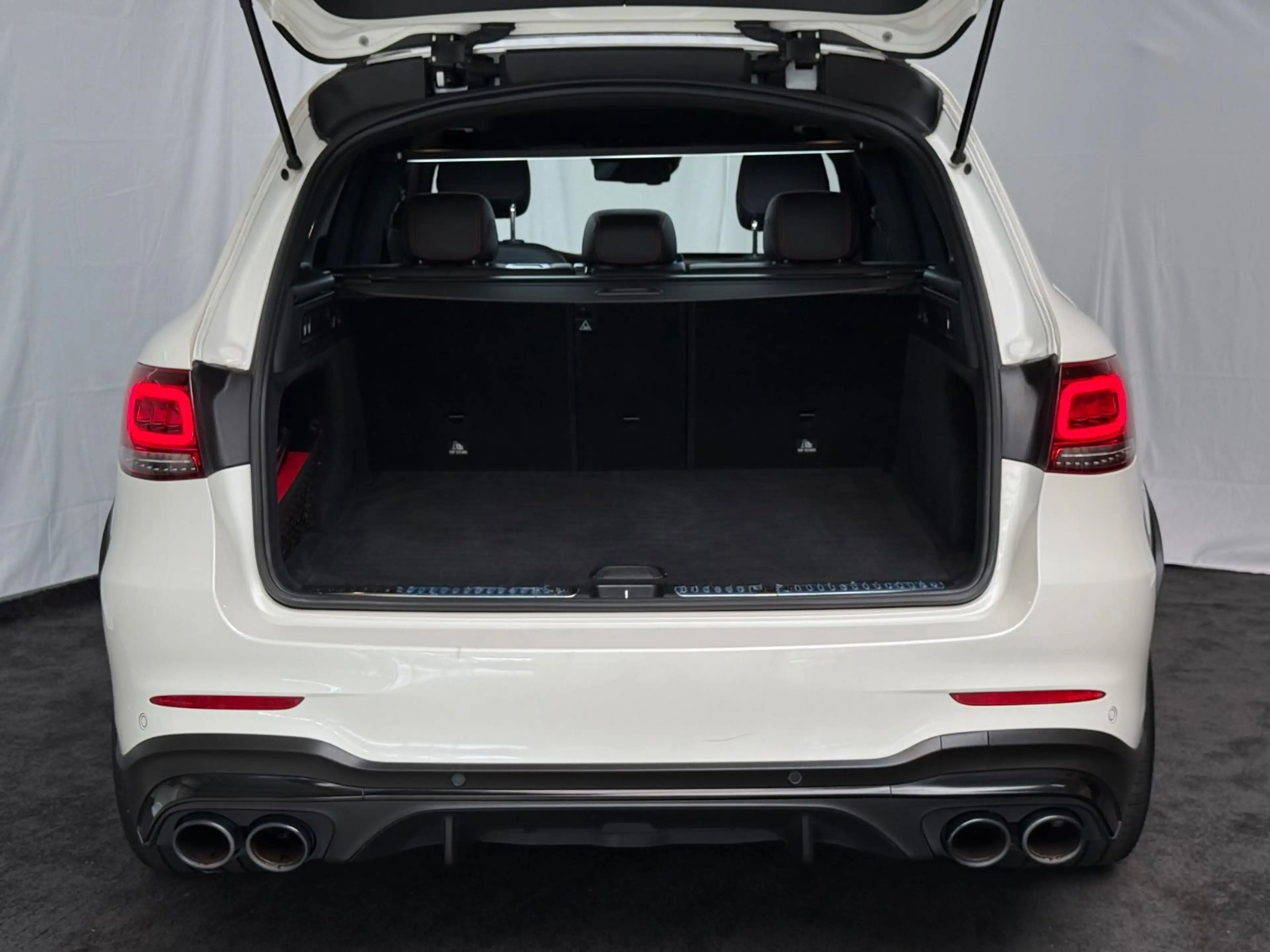 Mercedes-Benz GLC 43 AMG 4Matic/AHK/PANO/BURMESTER/360°/HUD — photo 11