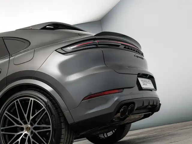 Porsche Cayenne view 14
