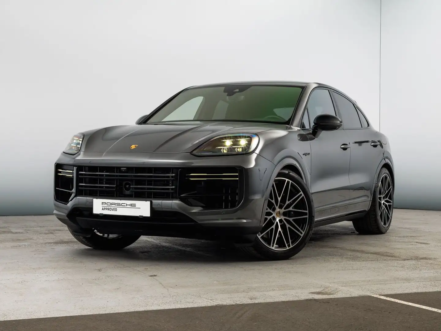 Porsche Cayenne Turbo E-Hybrid Coupé Grau - 1