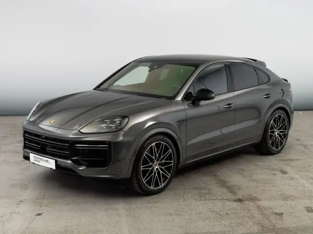 Porsche Cayenne view 13
