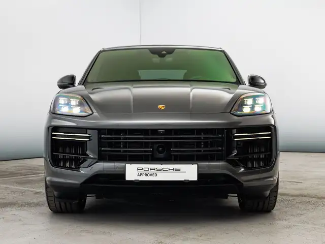 Porsche Cayenne view 12