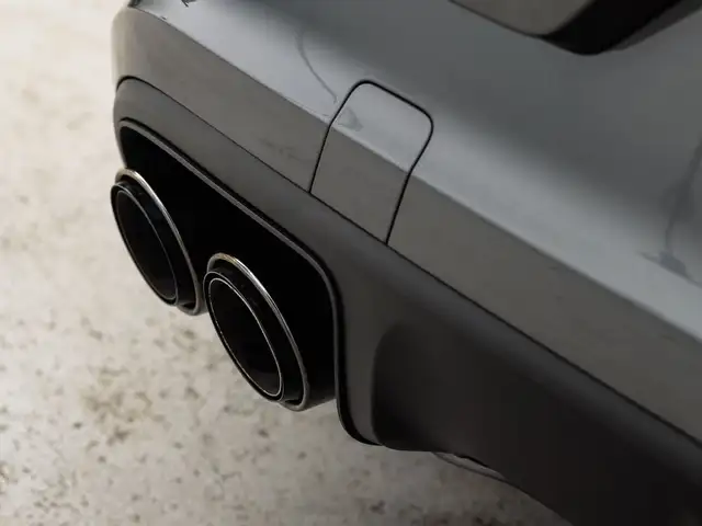 Porsche Cayenne view 15