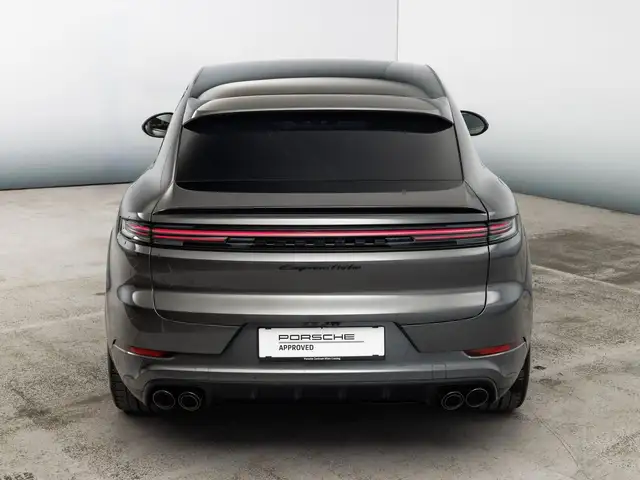 Porsche Cayenne view 7