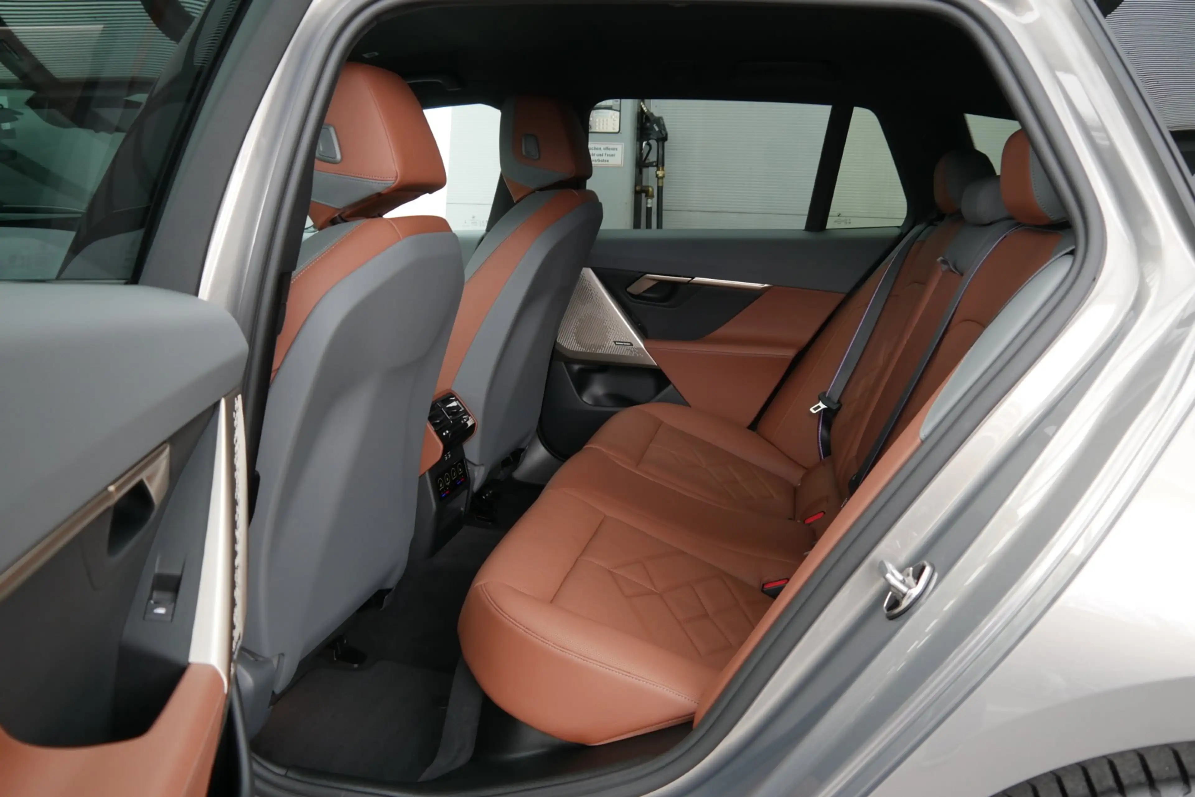 BMW 540 d xDrive *M-Paket Pro/Paket Care/AHK/H&K Sound/Adapt. LED/360°/Sitzlüftung/Comfort Paket* — photo 5