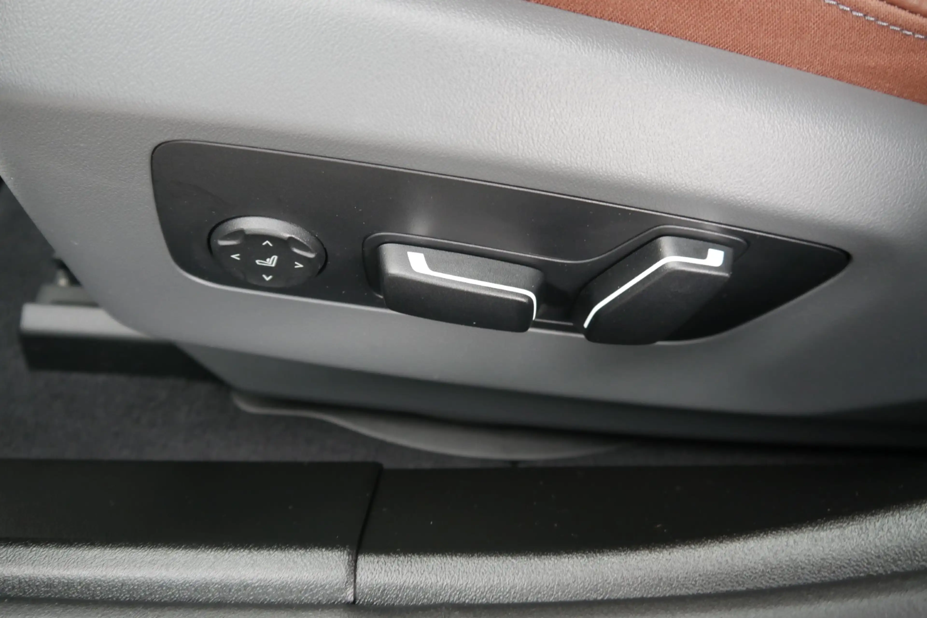 BMW 540 d xDrive *M-Paket Pro/Paket Care/AHK/H&K Sound/Adapt. LED/360°/Sitzlüftung/Comfort Paket* — photo 13