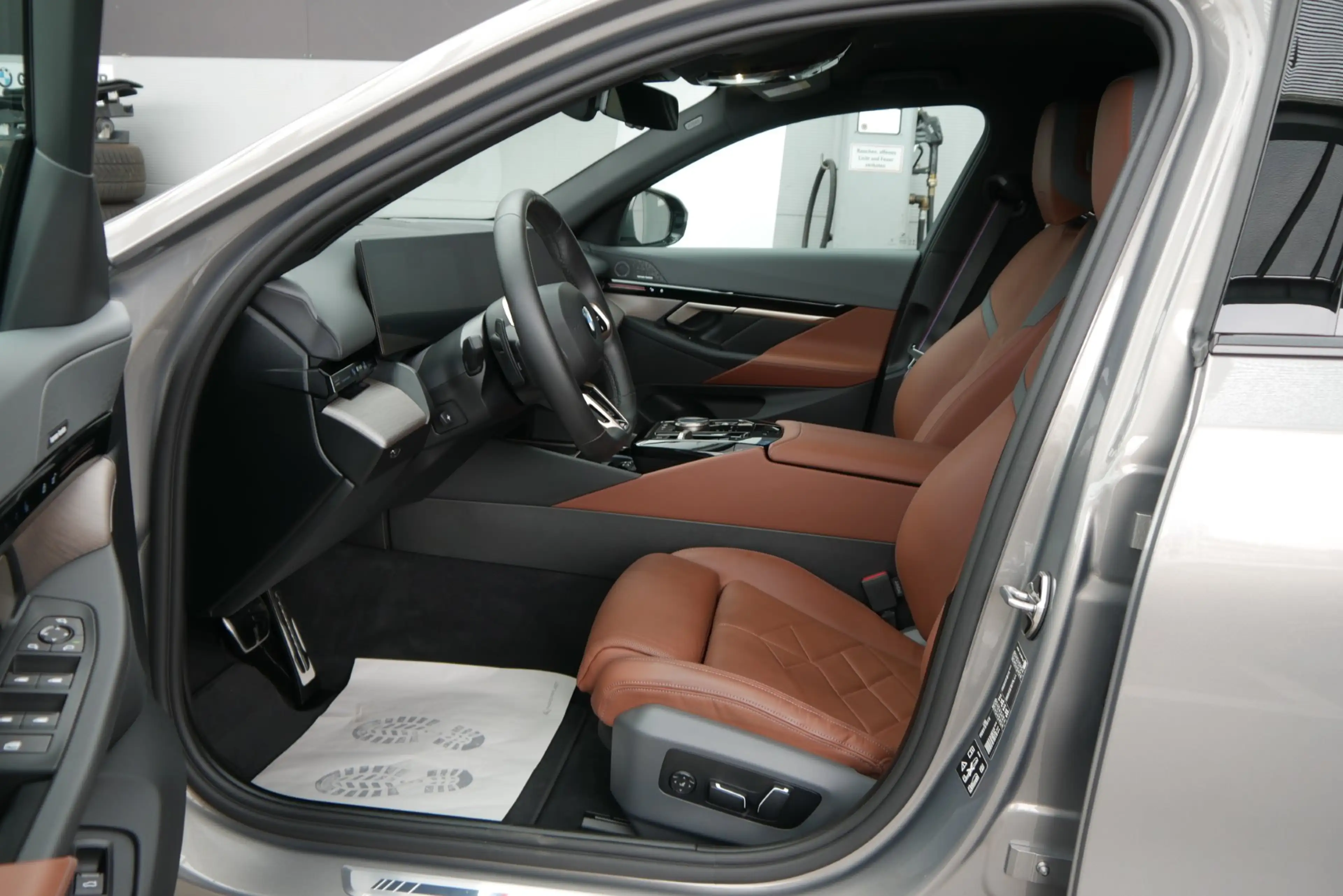 BMW 540 d xDrive *M-Paket Pro/Paket Care/AHK/H&K Sound/Adapt. LED/360°/Sitzlüftung/Comfort Paket* — photo 9
