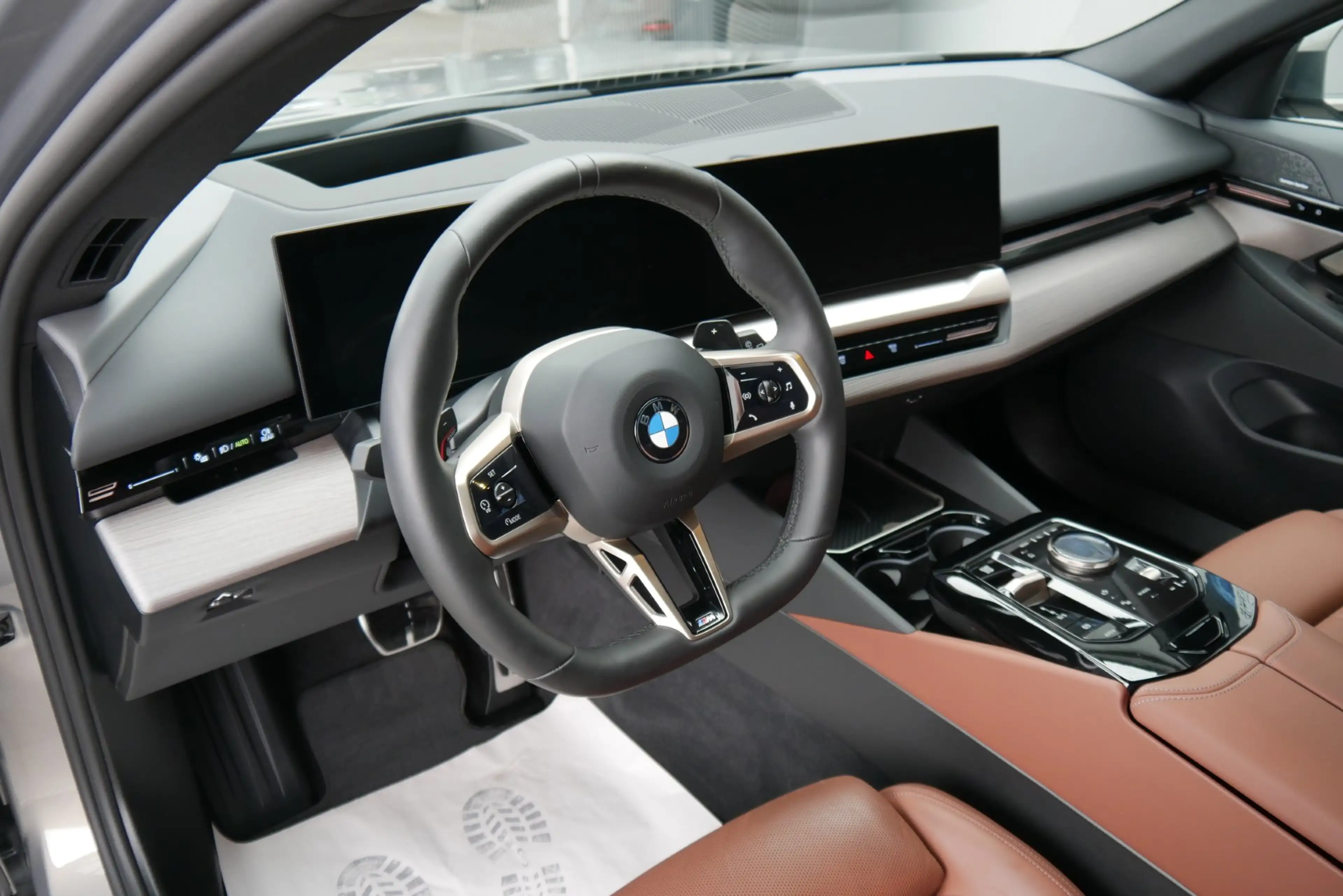 BMW 540 d xDrive *M-Paket Pro/Paket Care/AHK/H&K Sound/Adapt. LED/360°/Sitzlüftung/Comfort Paket* — photo 11