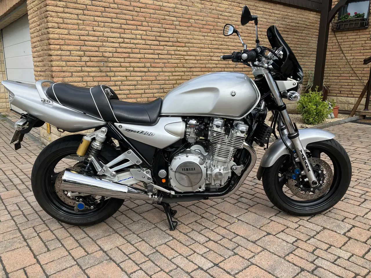 Yamaha XJR 1300