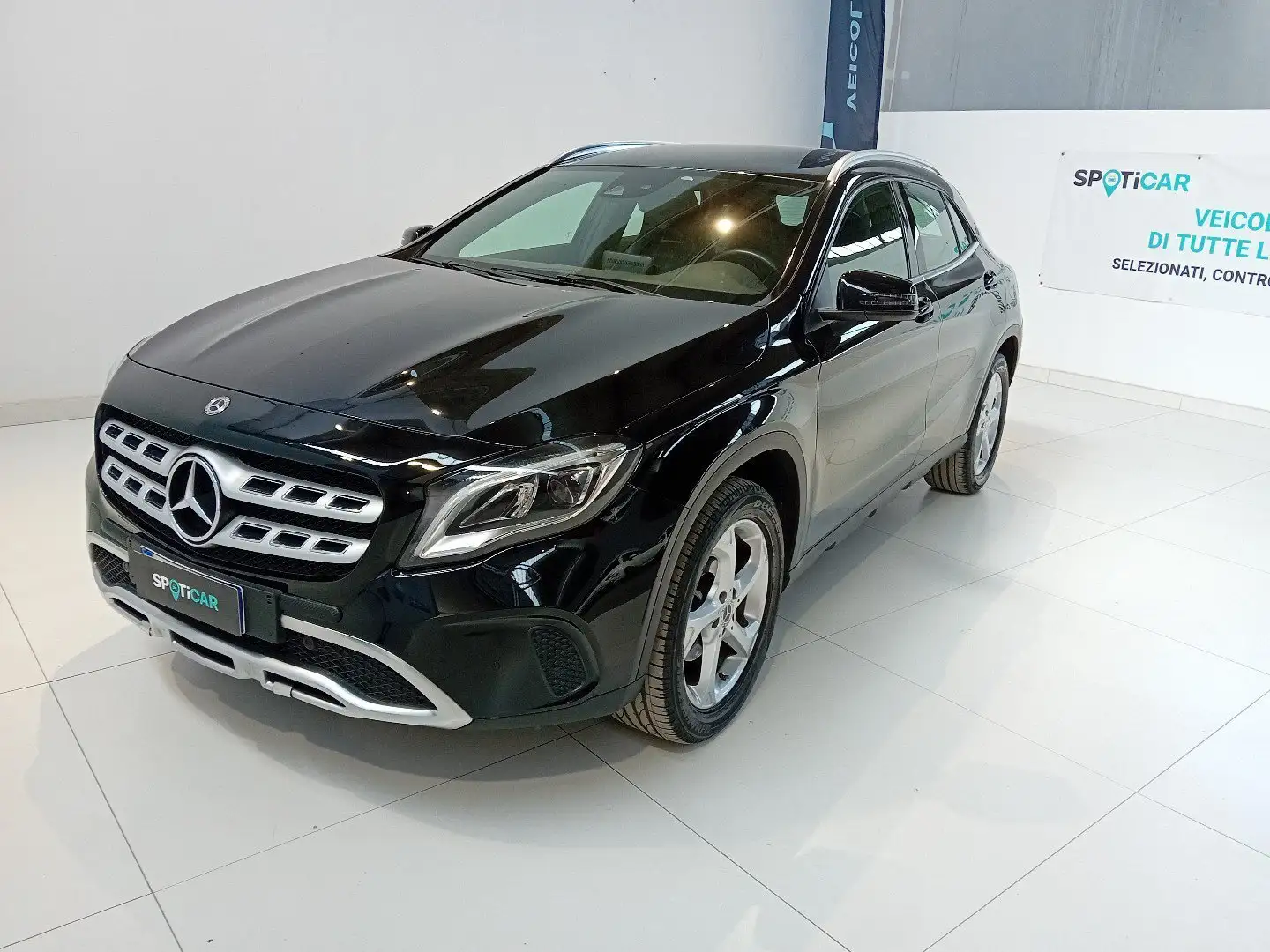 Mercedes-Benz GLA 200 GLA 200 d Sport Чёрный - 1