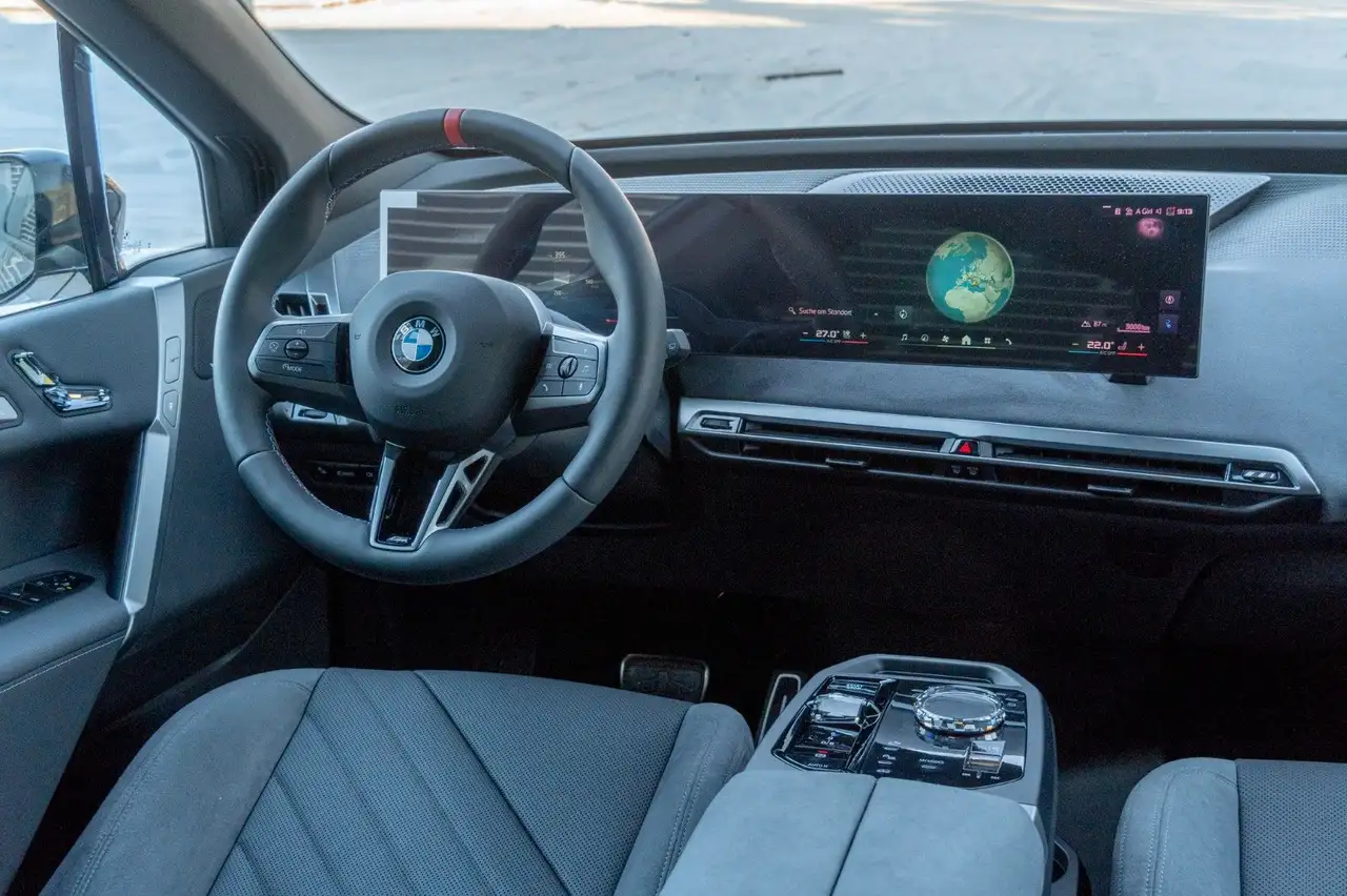 BMW iX M70 xDrive LUFTF.SOFTC.SKY.DR.ASS.PRO.H/K.AHK 13