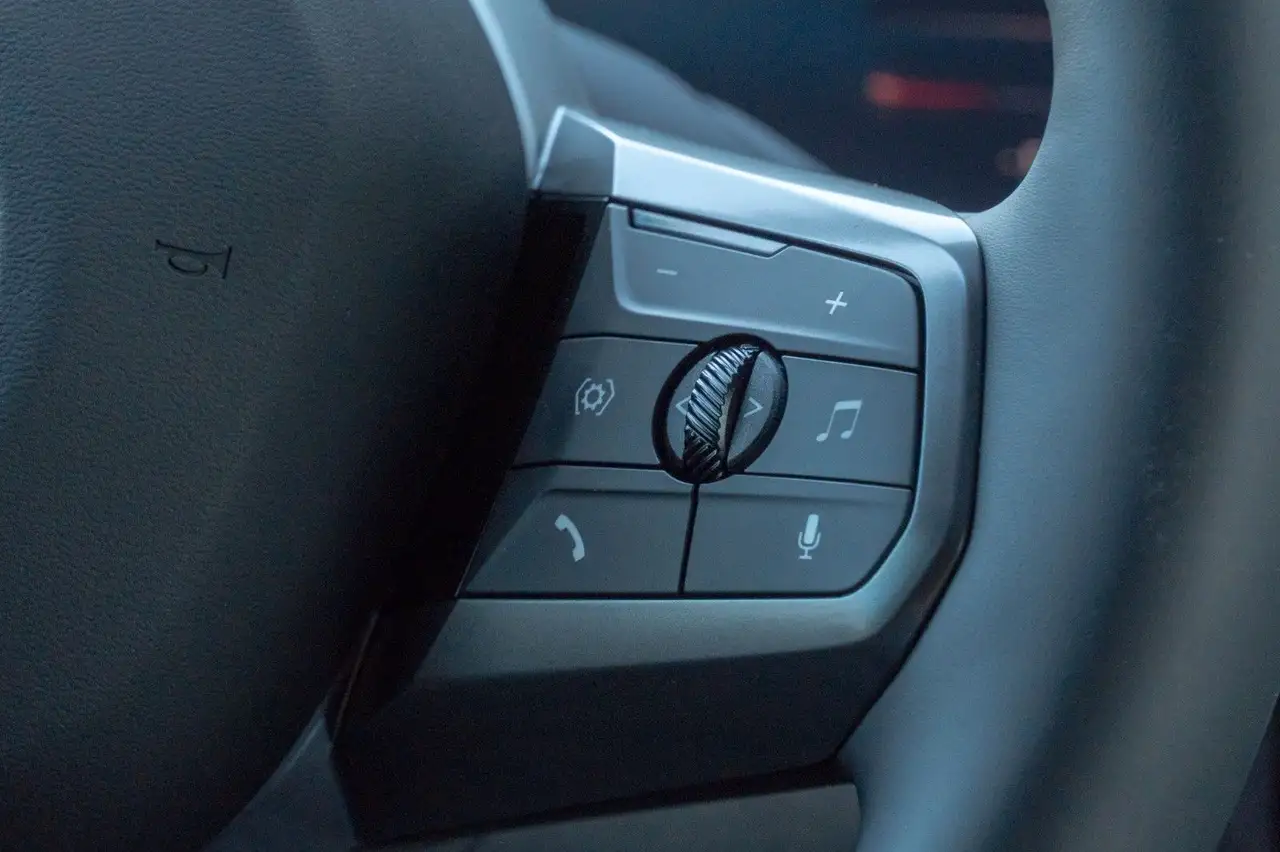 BMW iX M70 xDrive LUFTF.SOFTC.SKY.DR.ASS.PRO.H/K.AHK 15