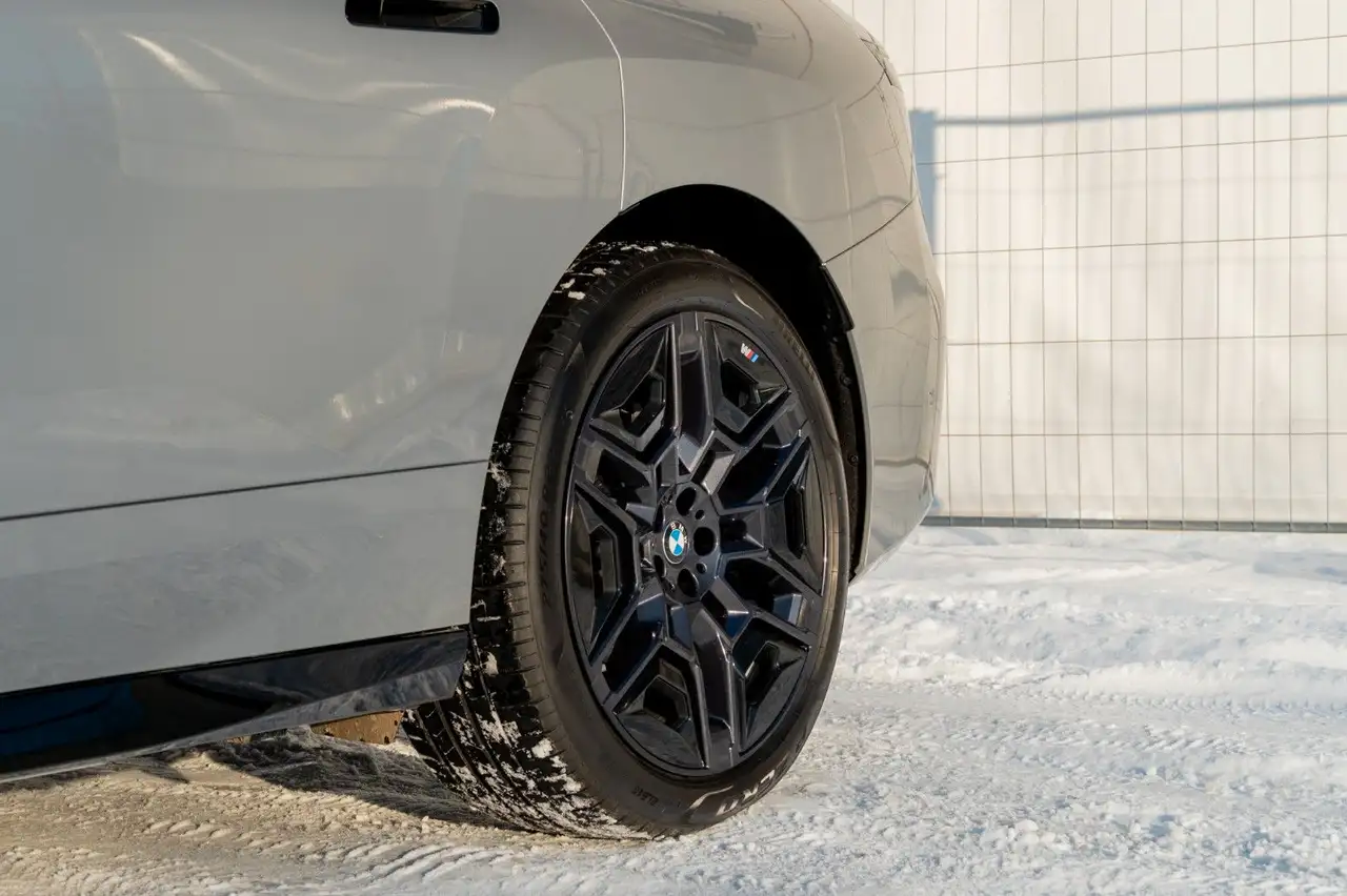 BMW iX M70 xDrive LUFTF.SOFTC.SKY.DR.ASS.PRO.H/K.AHK 8