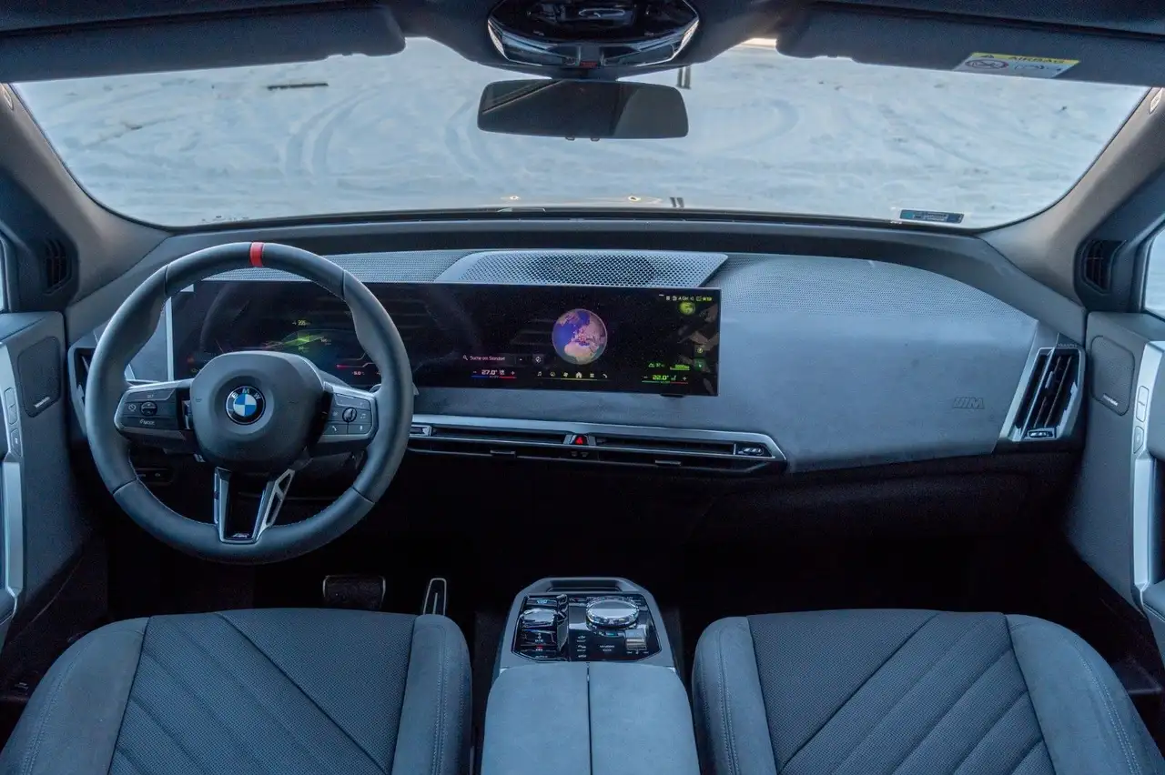 BMW iX M70 xDrive LUFTF.SOFTC.SKY.DR.ASS.PRO.H/K.AHK 12