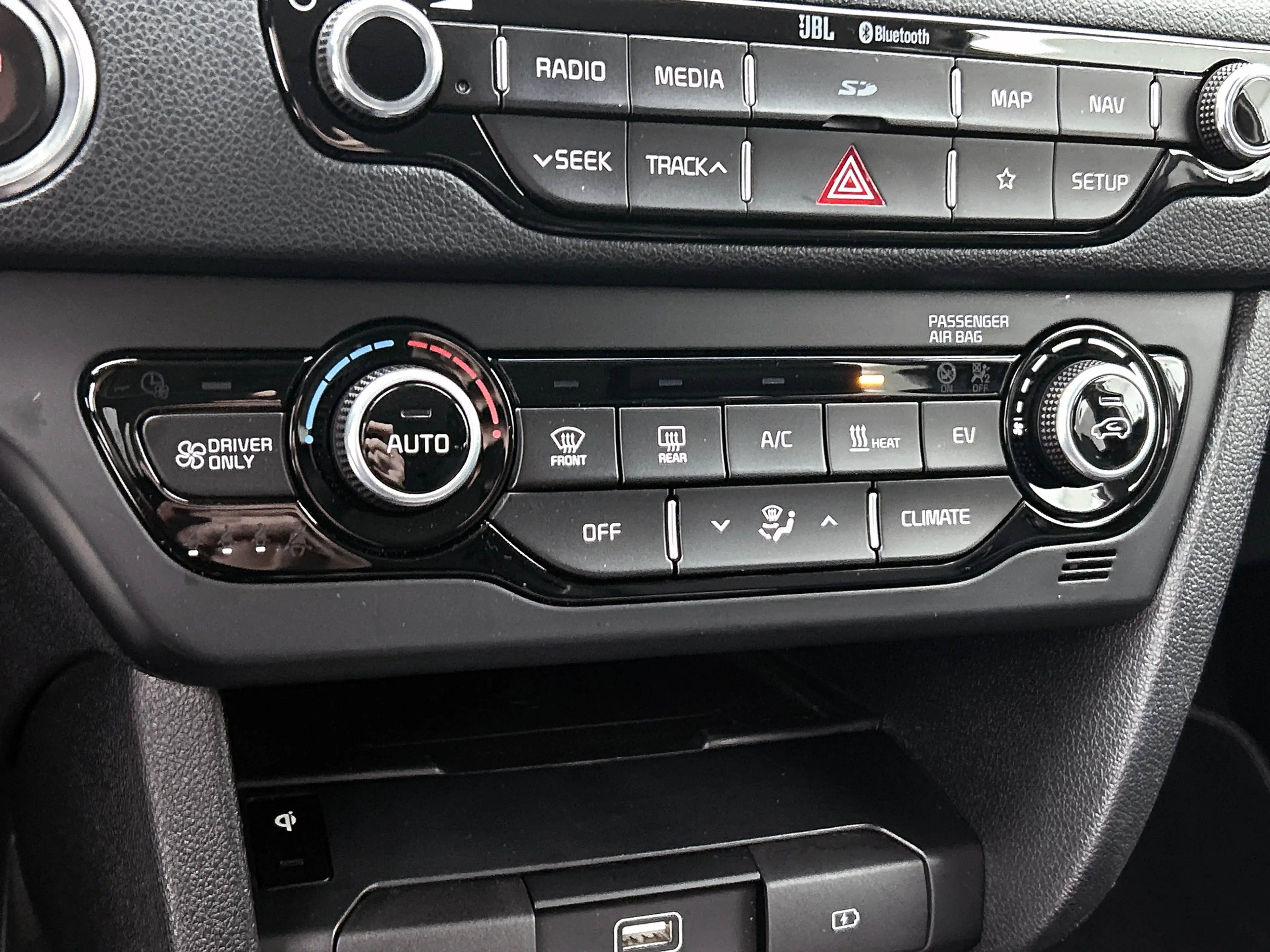 Kia e-Niro ExecutiveLine 64 kWh | JBL | Stoelkoeling | 1e eig — photo 10