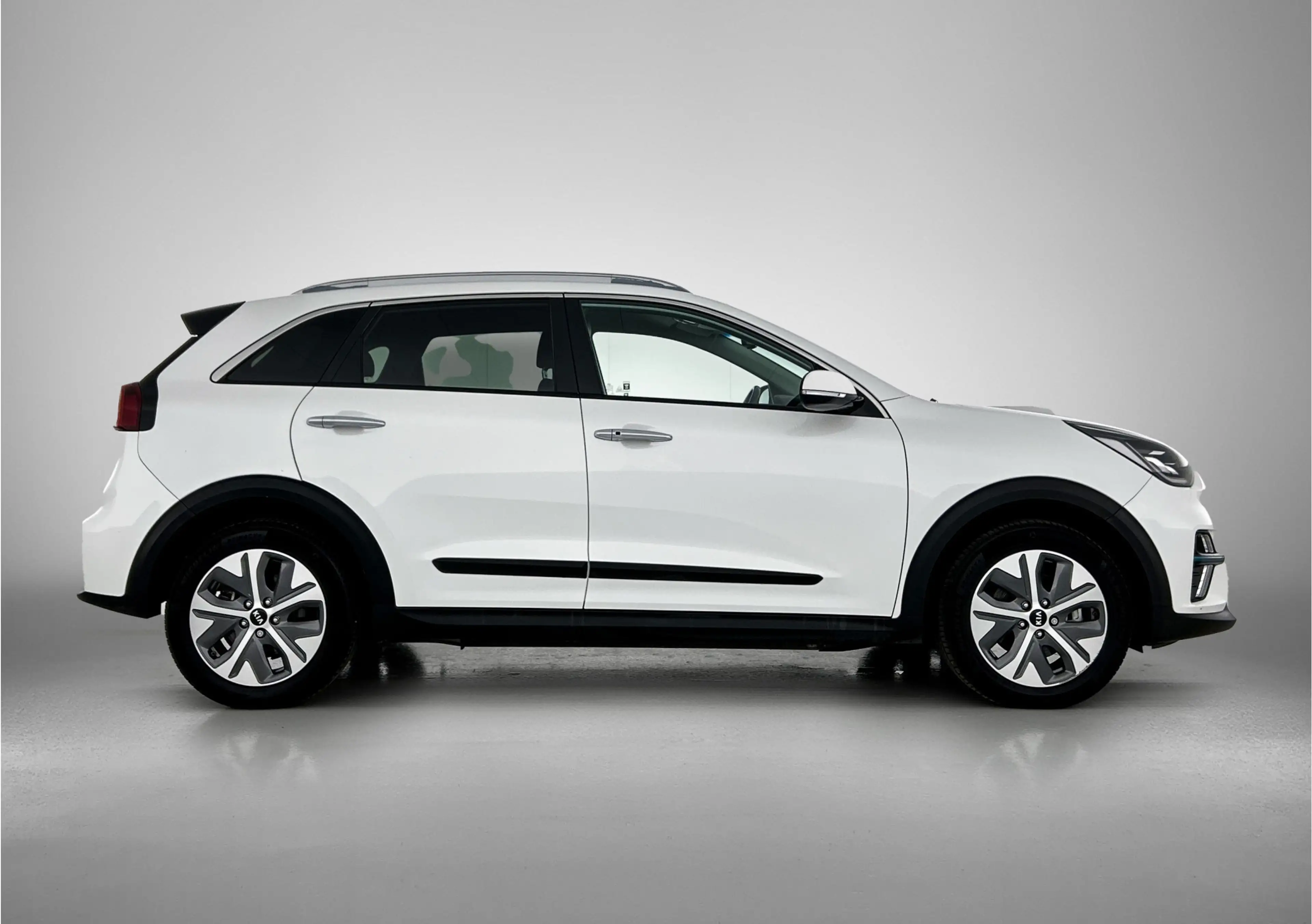 Kia e-Niro ExecutiveLine 64 kWh | JBL | Stoelkoeling | 1e eig — photo 12