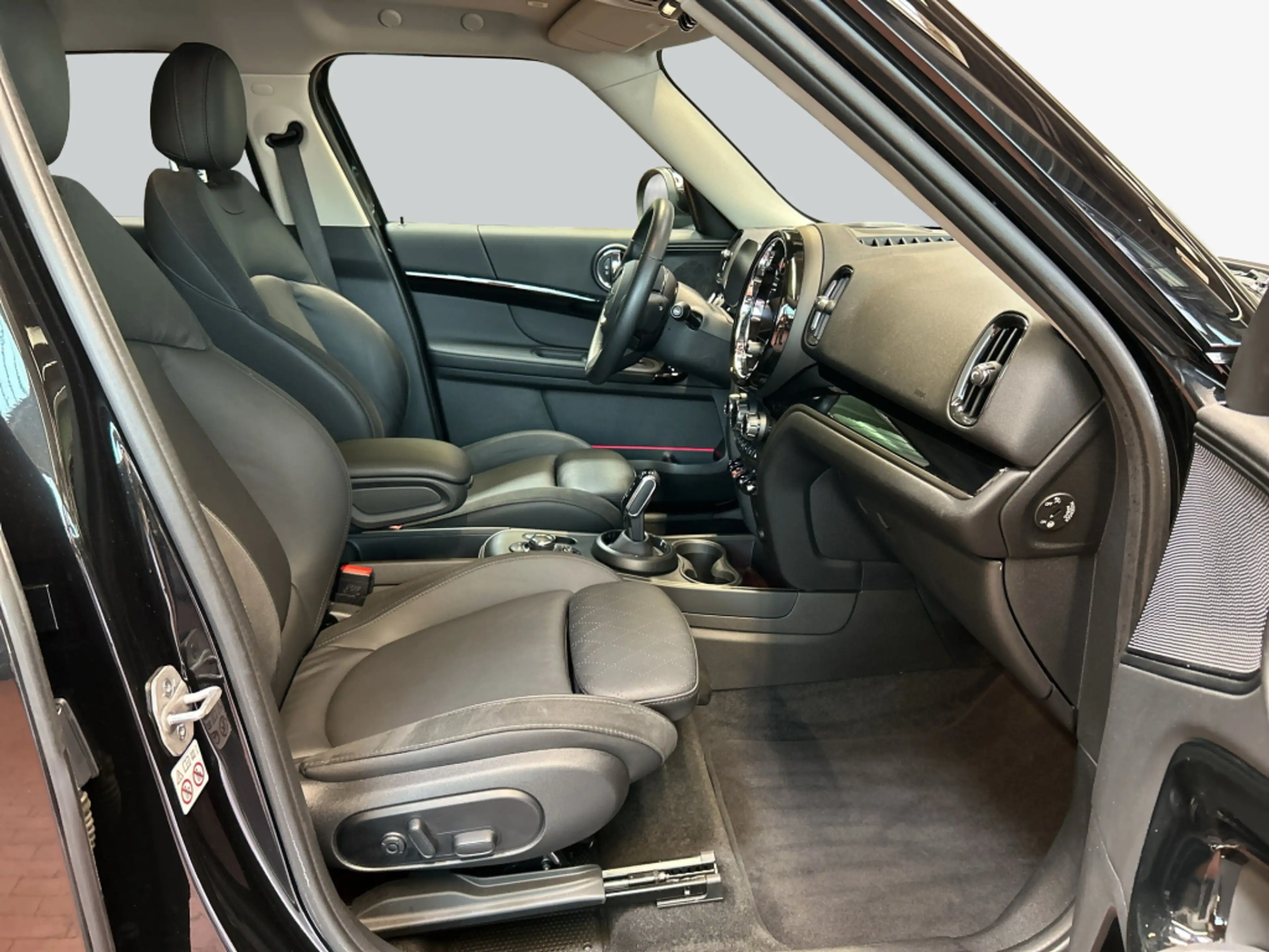 MINI Cooper Countryman Cooper Countryman Aut. Classic Trim Pano HeadUp — photo 12